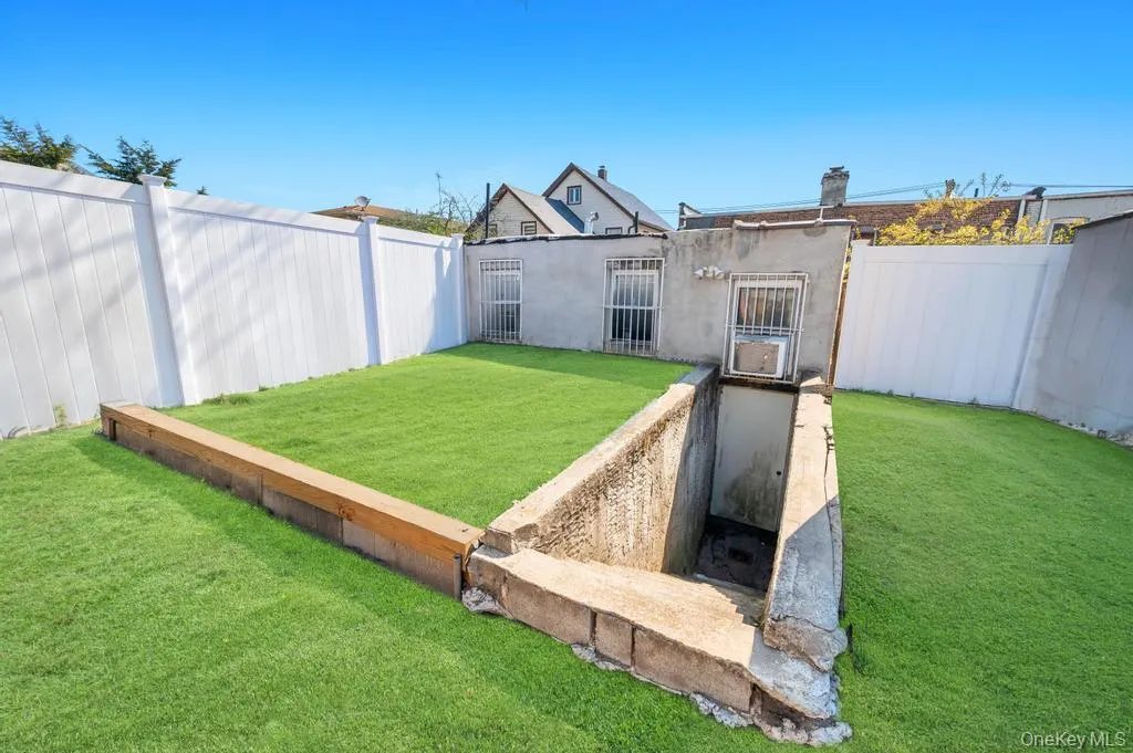 107-24 Springfield Boulevard, New York, NY, ,Commercial Lease,For Rent,Springfield,0,986726 107-24 Springfield Boulevard, New York, NY, ,Commercial Lease,For Rent,Springfield,0,986726