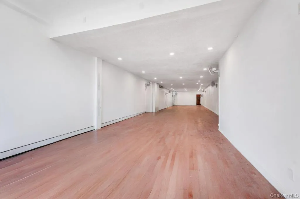 107-24 Springfield Boulevard, New York, NY, ,Commercial Lease,For Rent,Springfield,0,986726 107-24 Springfield Boulevard, New York, NY, ,Commercial Lease,For Rent,Springfield,0,986726