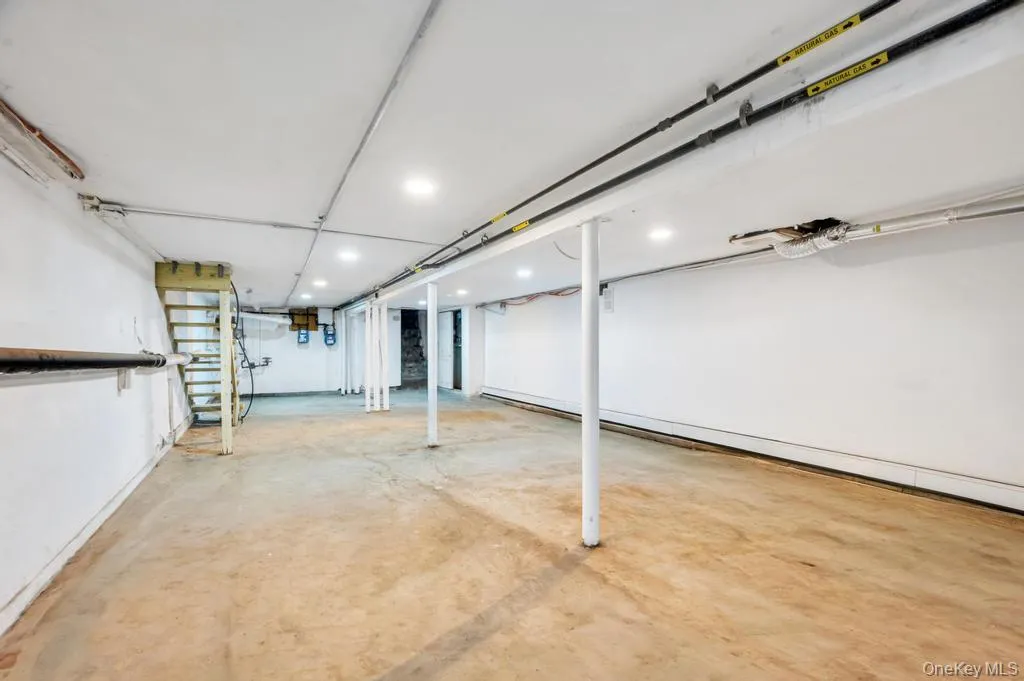 107-24 Springfield Boulevard, New York, NY, ,Commercial Lease,For Rent,Springfield,0,986726 107-24 Springfield Boulevard, New York, NY, ,Commercial Lease,For Rent,Springfield,0,986726