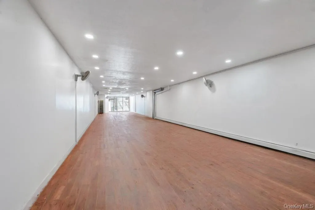 107-24 Springfield Boulevard, New York, NY, ,Commercial Lease,For Rent,Springfield,0,986726 107-24 Springfield Boulevard, New York, NY, ,Commercial Lease,For Rent,Springfield,0,986726