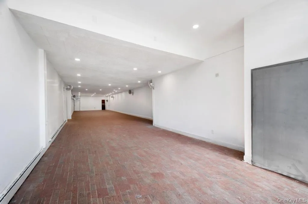 107-24 Springfield Boulevard, New York, NY, ,Commercial Lease,For Rent,Springfield,0,986726 107-24 Springfield Boulevard, New York, NY, ,Commercial Lease,For Rent,Springfield,0,986726