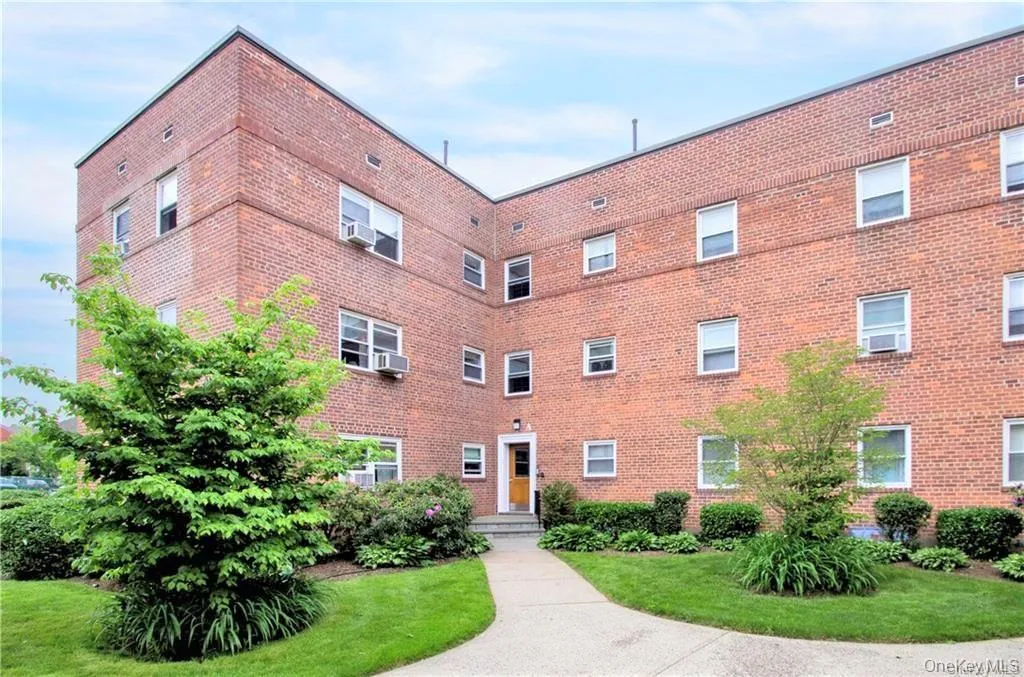 330 Broadway, Greenburgh, NY, 1 Bedroom Bedrooms, 3 Rooms Rooms,1 BathroomBathrooms,Residential Lease,For Rent,Broadway,0,986733 330 Broadway, Greenburgh, NY, 1 Bedroom Bedrooms, 3 Rooms Rooms,1 BathroomBathrooms,Residential Lease,For Rent,Broadway,0,986733