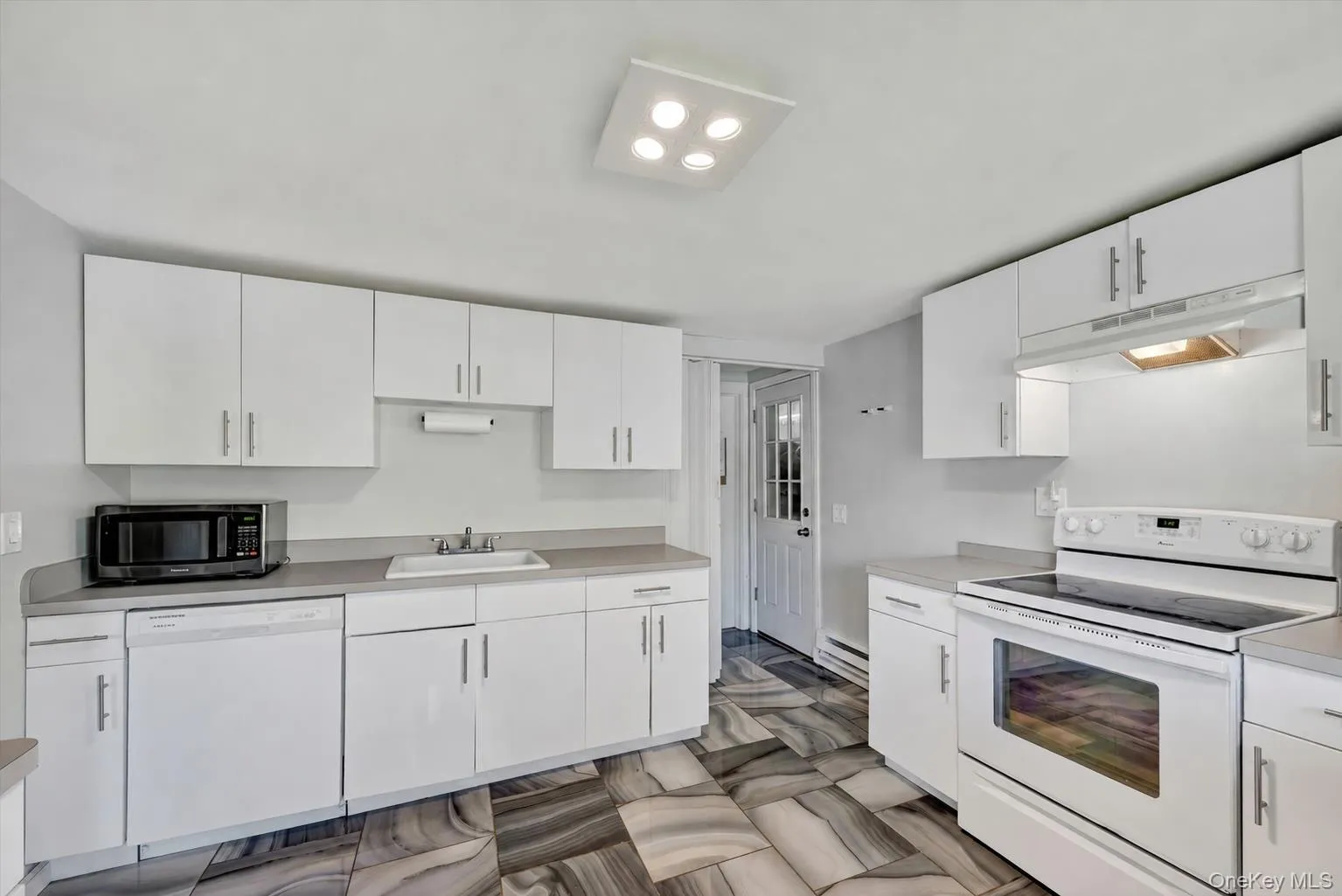 1201 Union Avenue, Newburgh (town), NY, 3 Bedrooms Bedrooms, 7 Rooms Rooms,2 BathroomsBathrooms,Residential,For Rent,Union,0,986735 1201 Union Avenue, Newburgh (town), NY, 3 Bedrooms Bedrooms, 7 Rooms Rooms,2 BathroomsBathrooms,Residential,For Rent,Union,0,986735