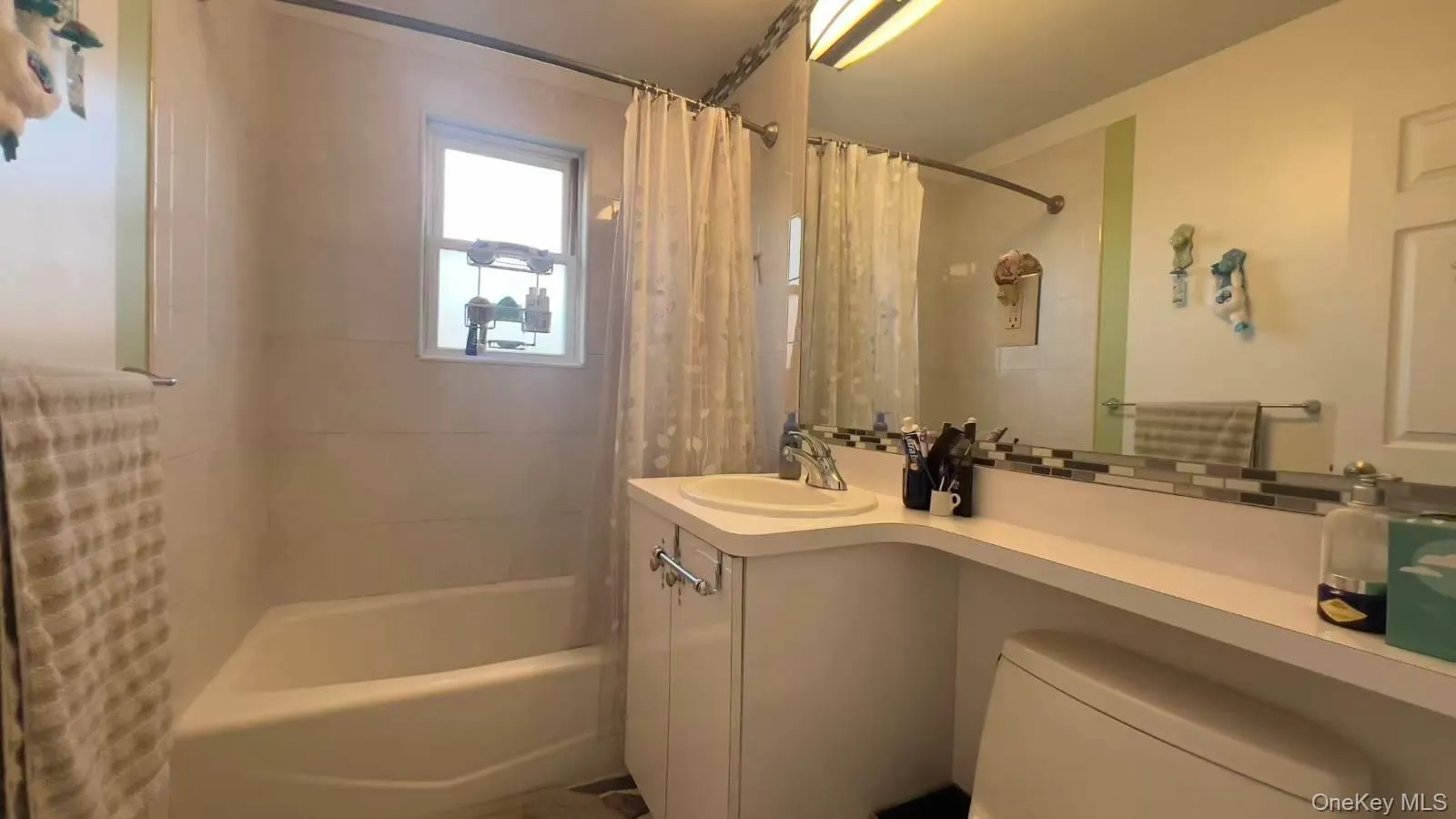 18215 58th Avenue, New York, NY, 2 Bedrooms Bedrooms, 4 Rooms Rooms,1 BathroomBathrooms,Residential,For Rent,58th,0,986773 18215 58th Avenue, New York, NY, 2 Bedrooms Bedrooms, 4 Rooms Rooms,1 BathroomBathrooms,Residential,For Rent,58th,0,986773