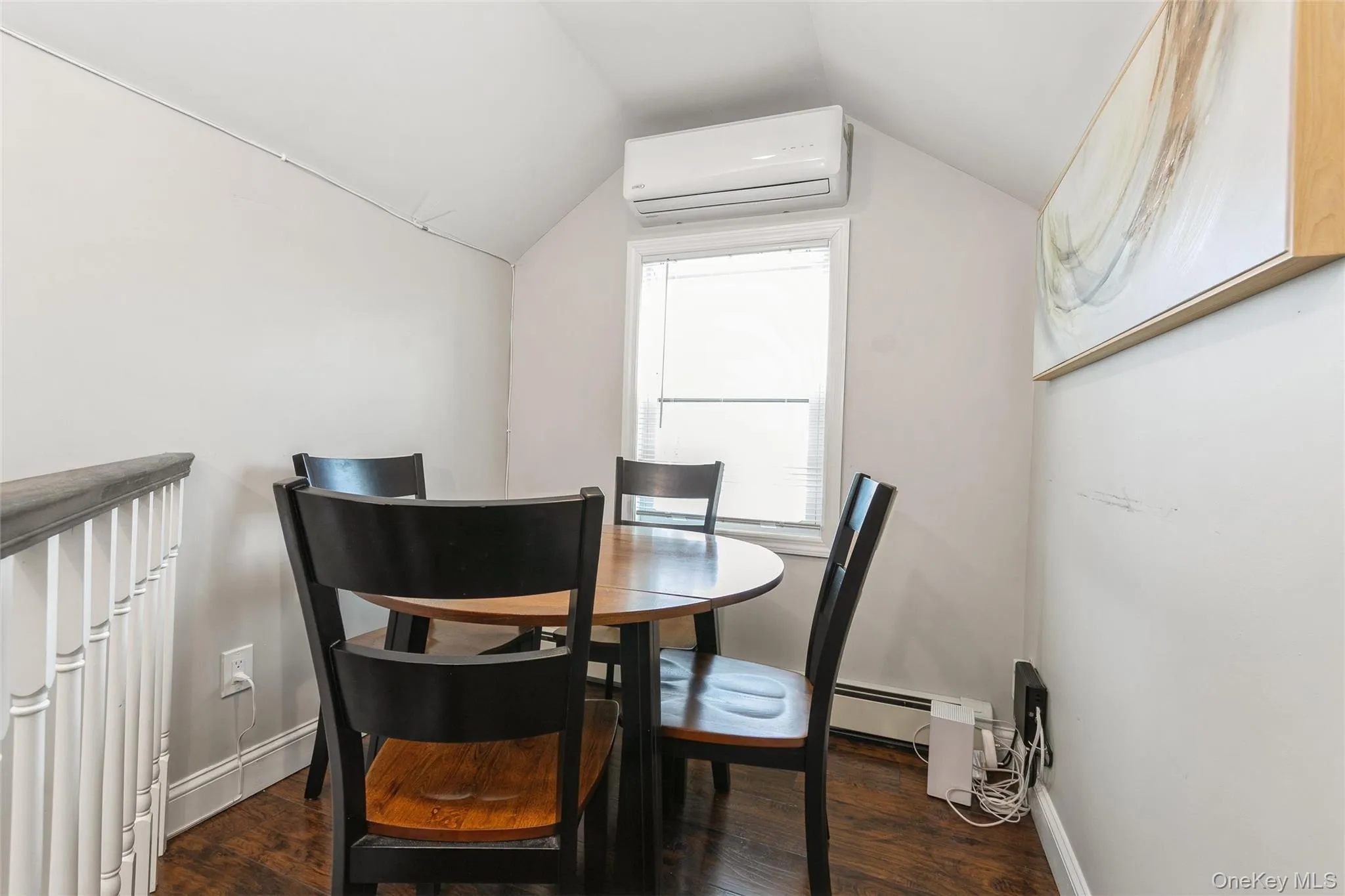 39 Bay Shore Avenue, Islip, NY, 1 Bedroom Bedrooms, 4 Rooms Rooms,1 BathroomBathrooms,Residential Lease,For Rent,Bay Shore,0,986796 39 Bay Shore Avenue, Islip, NY, 1 Bedroom Bedrooms, 4 Rooms Rooms,1 BathroomBathrooms,Residential Lease,For Rent,Bay Shore,0,986796