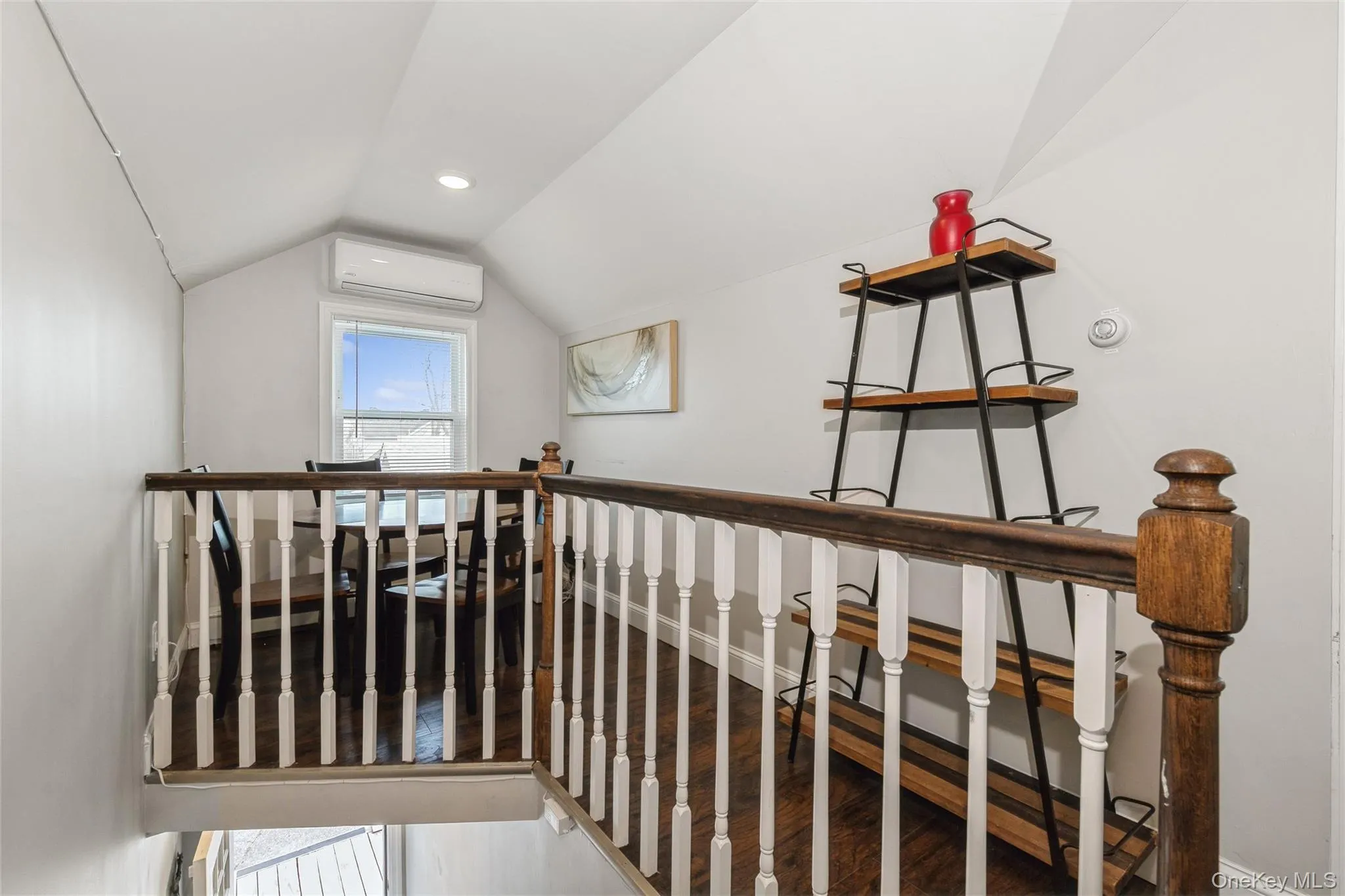 39 Bay Shore Avenue, Islip, NY, 1 Bedroom Bedrooms, 4 Rooms Rooms,1 BathroomBathrooms,Residential Lease,For Rent,Bay Shore,0,986796 39 Bay Shore Avenue, Islip, NY, 1 Bedroom Bedrooms, 4 Rooms Rooms,1 BathroomBathrooms,Residential Lease,For Rent,Bay Shore,0,986796