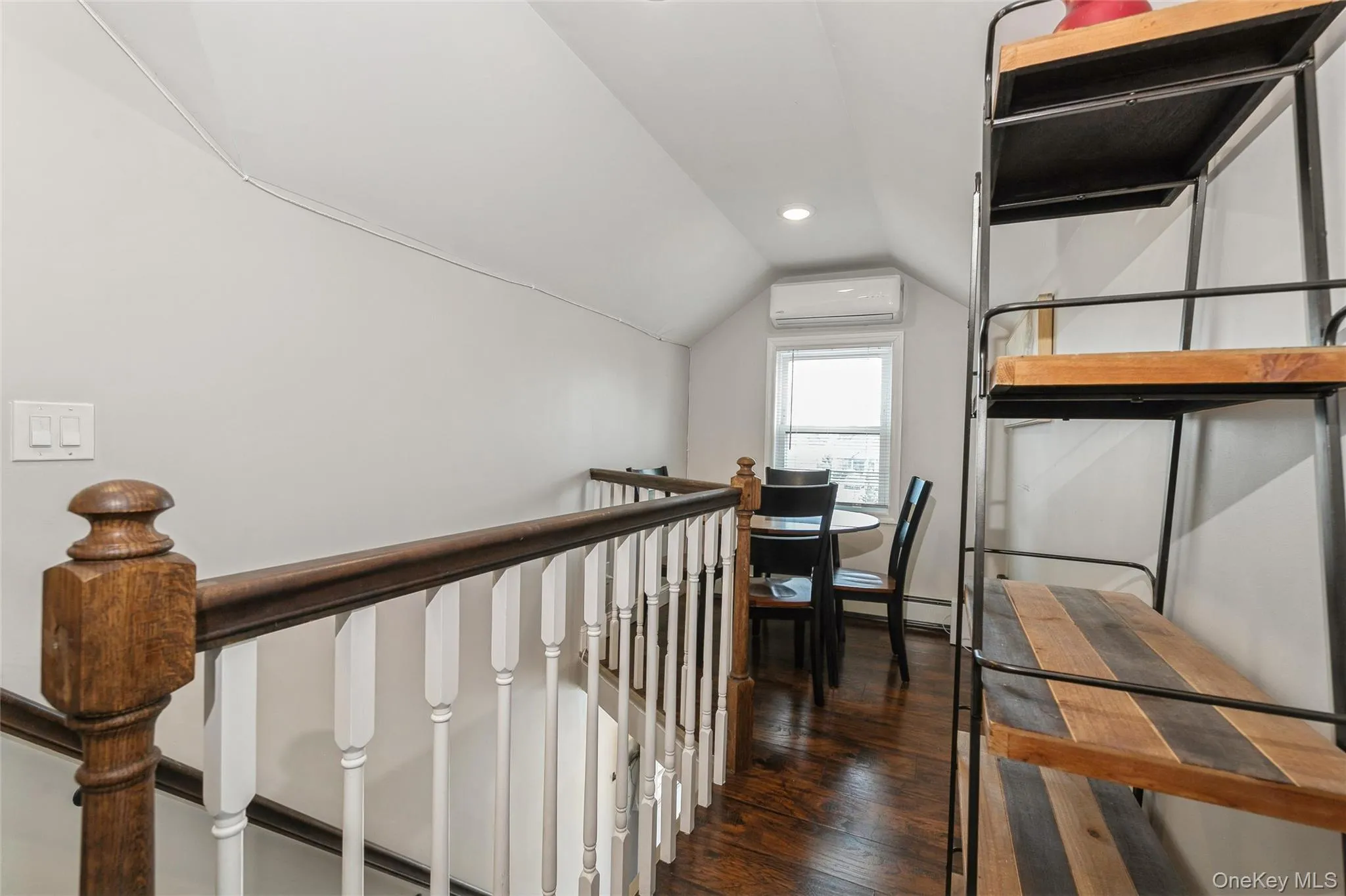 39 Bay Shore Avenue, Islip, NY, 1 Bedroom Bedrooms, 4 Rooms Rooms,1 BathroomBathrooms,Residential Lease,For Rent,Bay Shore,0,986796 39 Bay Shore Avenue, Islip, NY, 1 Bedroom Bedrooms, 4 Rooms Rooms,1 BathroomBathrooms,Residential Lease,For Rent,Bay Shore,0,986796