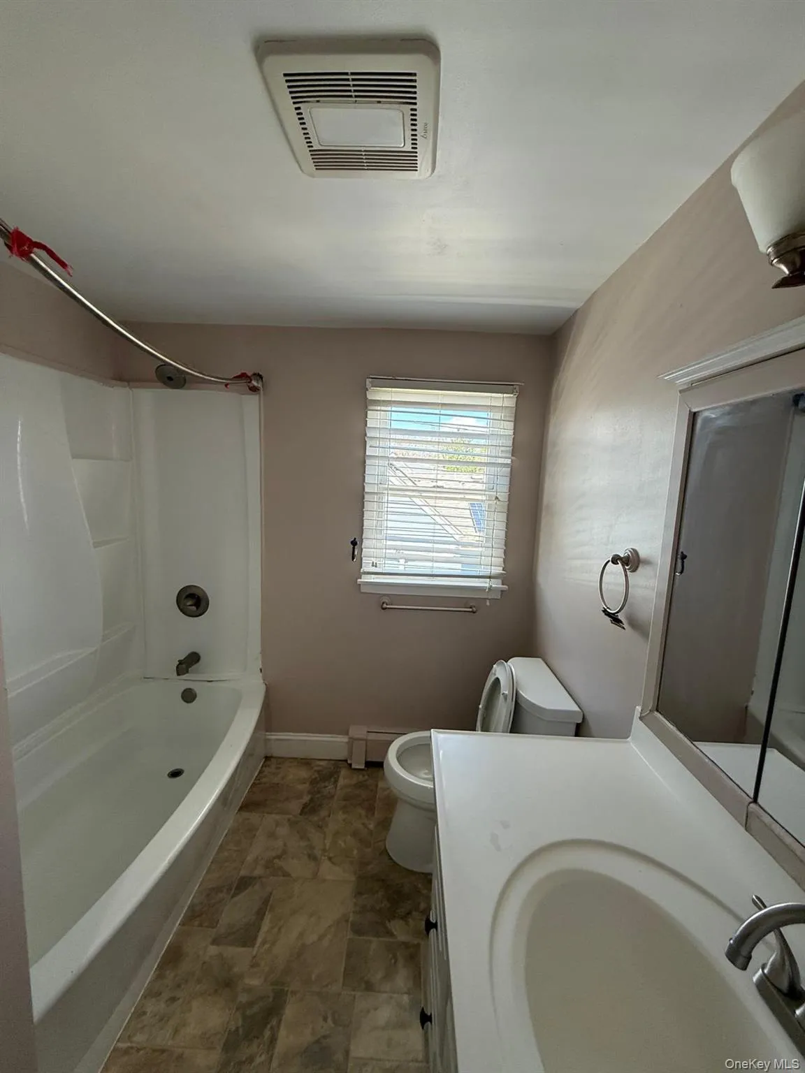 23 Magro Drive, Babylon, NY, 3 Bedrooms Bedrooms, 6 Rooms Rooms,1 BathroomBathrooms,Residential Lease,For Rent,Magro,0,986799 23 Magro Drive, Babylon, NY, 3 Bedrooms Bedrooms, 6 Rooms Rooms,1 BathroomBathrooms,Residential Lease,For Rent,Magro,0,986799