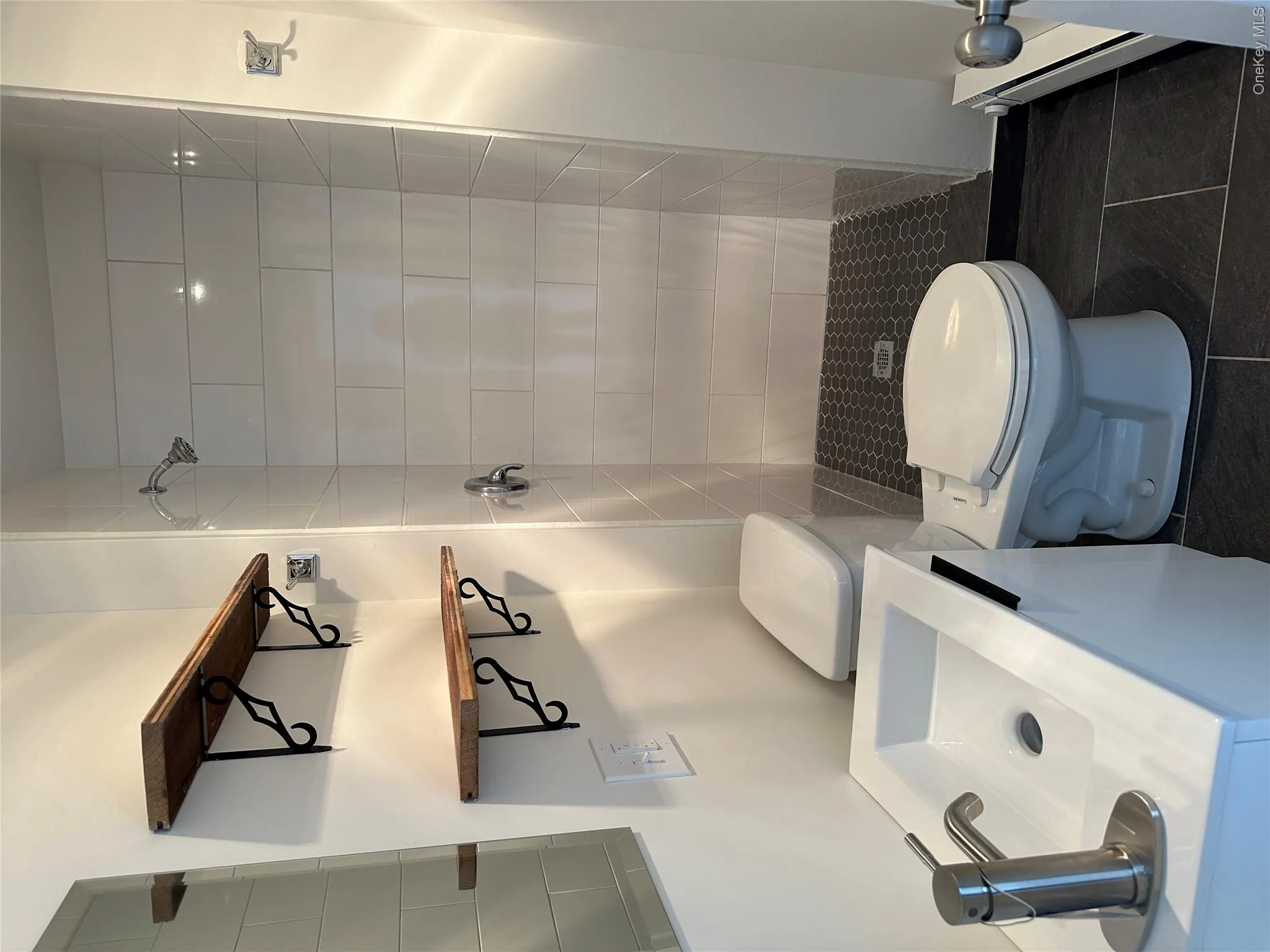 11 Upper Hillman Road, Warwick (town), NY, 2 Bedrooms Bedrooms, 5 Rooms Rooms,2 BathroomsBathrooms,Residential Lease,For Rent,Upper Hillman,0,986800 11 Upper Hillman Road, Warwick (town), NY, 2 Bedrooms Bedrooms, 5 Rooms Rooms,2 BathroomsBathrooms,Residential Lease,For Rent,Upper Hillman,0,986800