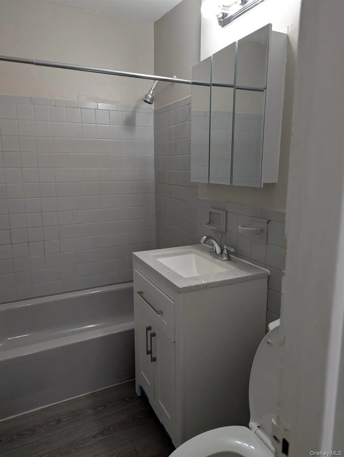 1 Hemlock Drive, Islip, NY, 2 Bedrooms Bedrooms, 5 Rooms Rooms,1 BathroomBathrooms,Residential Lease,For Rent,Hemlock,0,986806 1 Hemlock Drive, Islip, NY, 2 Bedrooms Bedrooms, 5 Rooms Rooms,1 BathroomBathrooms,Residential Lease,For Rent,Hemlock,0,986806