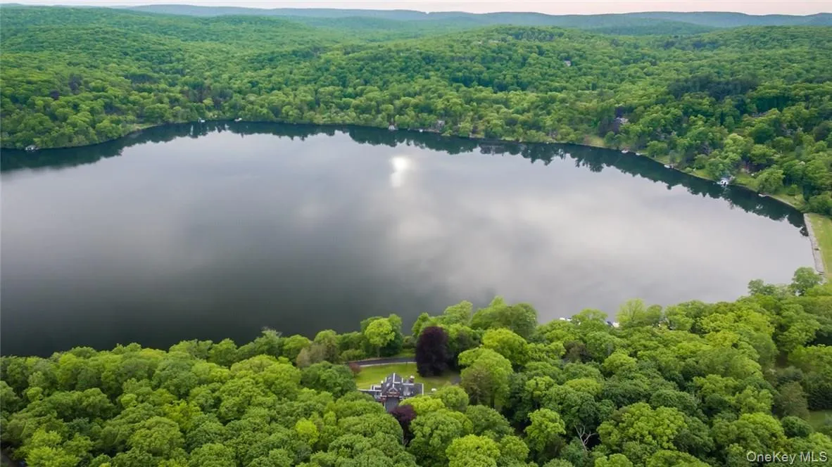 Tuxedo Lake at the foothills of the Ramapo Mountains Tuxedo Lake at the foothills of the Ramapo Mountains