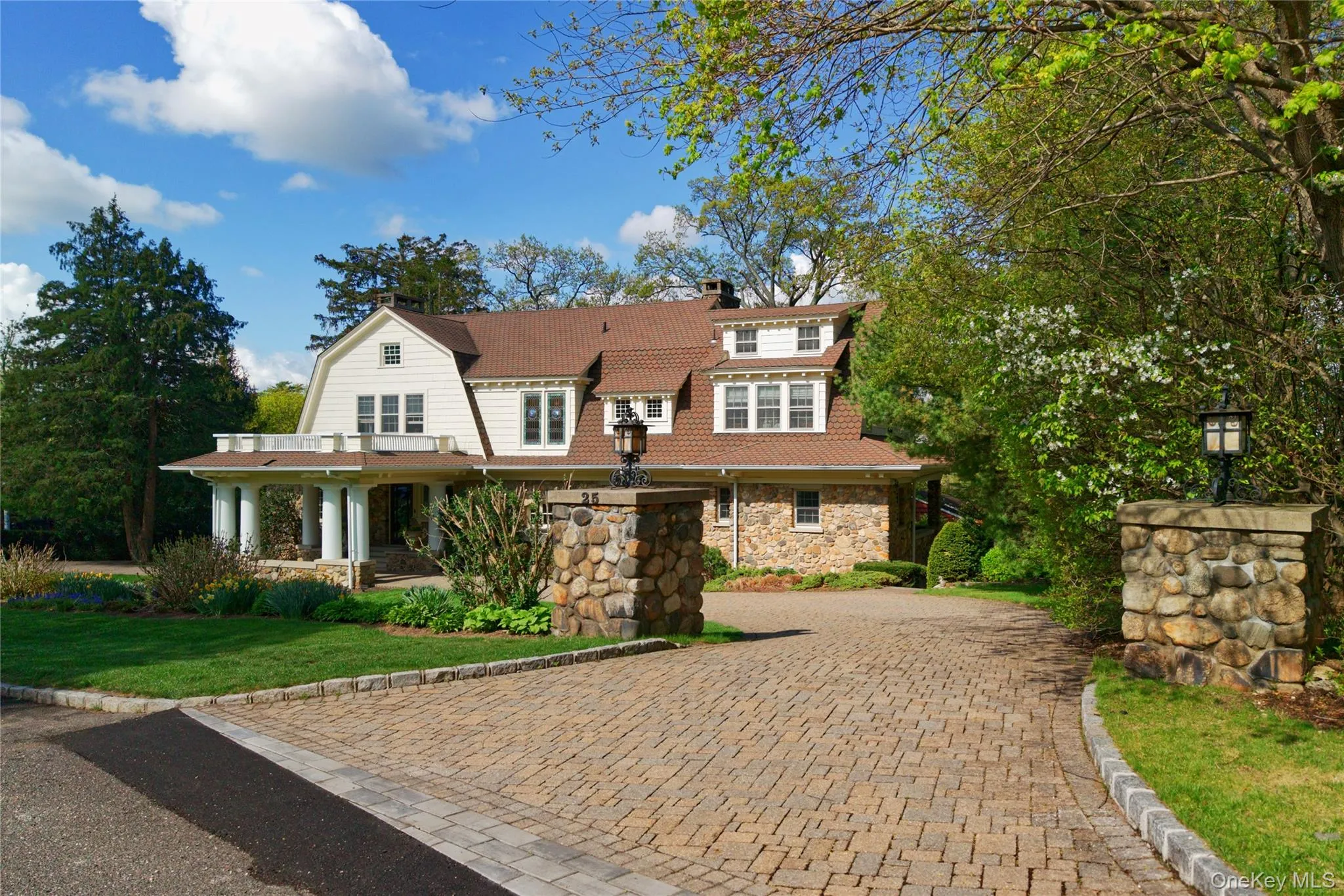 25 West Drive, North Hempstead, NY, 7 Bedrooms Bedrooms, 19 Rooms Rooms,4 BathroomsBathrooms,Residential,For Rent,West,0,986838 25 West Drive, North Hempstead, NY, 7 Bedrooms Bedrooms, 19 Rooms Rooms,4 BathroomsBathrooms,Residential,For Rent,West,0,986838