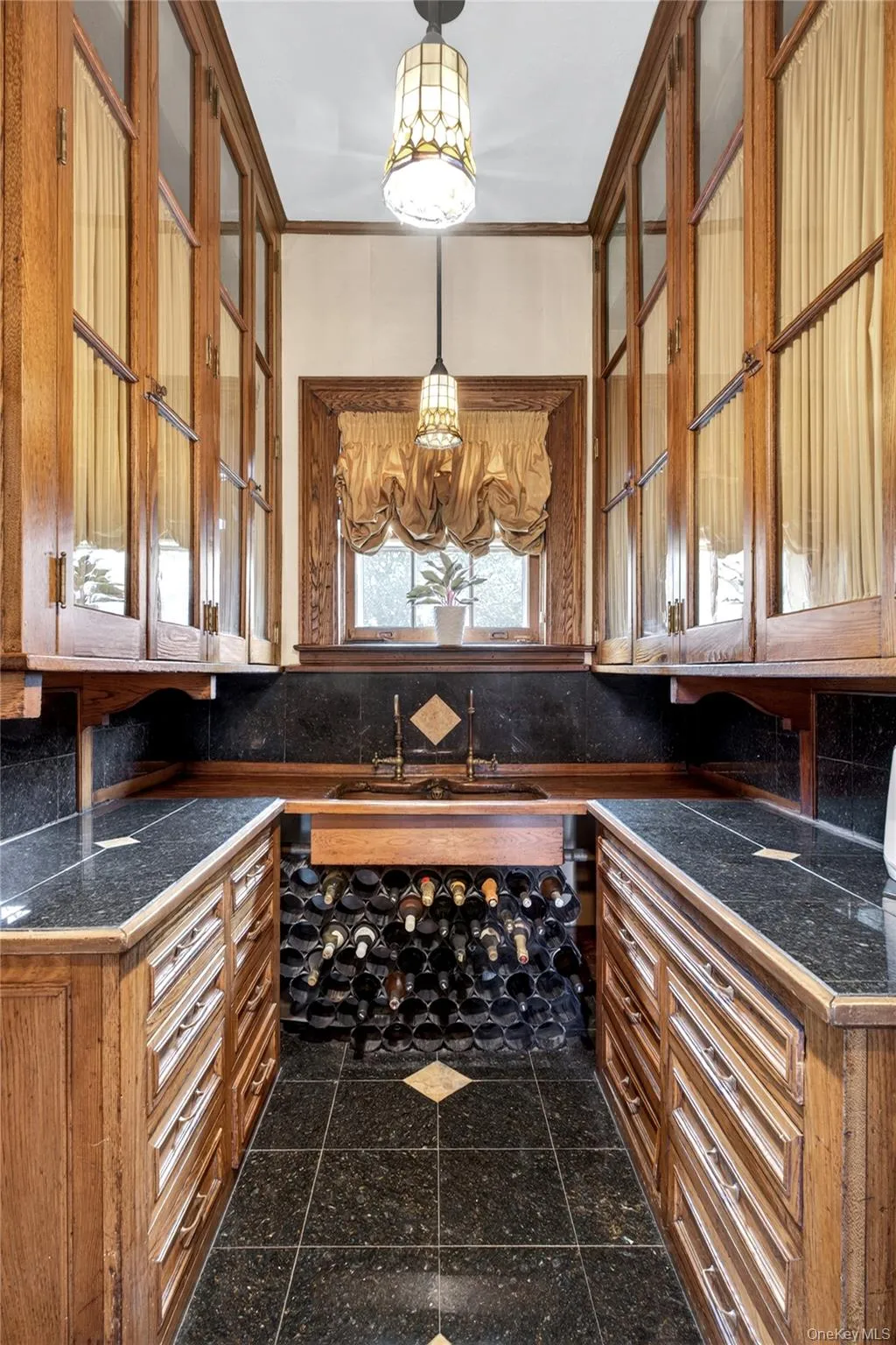 25 West Drive, North Hempstead, NY, 7 Bedrooms Bedrooms, 19 Rooms Rooms,4 BathroomsBathrooms,Residential,For Rent,West,0,986838 25 West Drive, North Hempstead, NY, 7 Bedrooms Bedrooms, 19 Rooms Rooms,4 BathroomsBathrooms,Residential,For Rent,West,0,986838