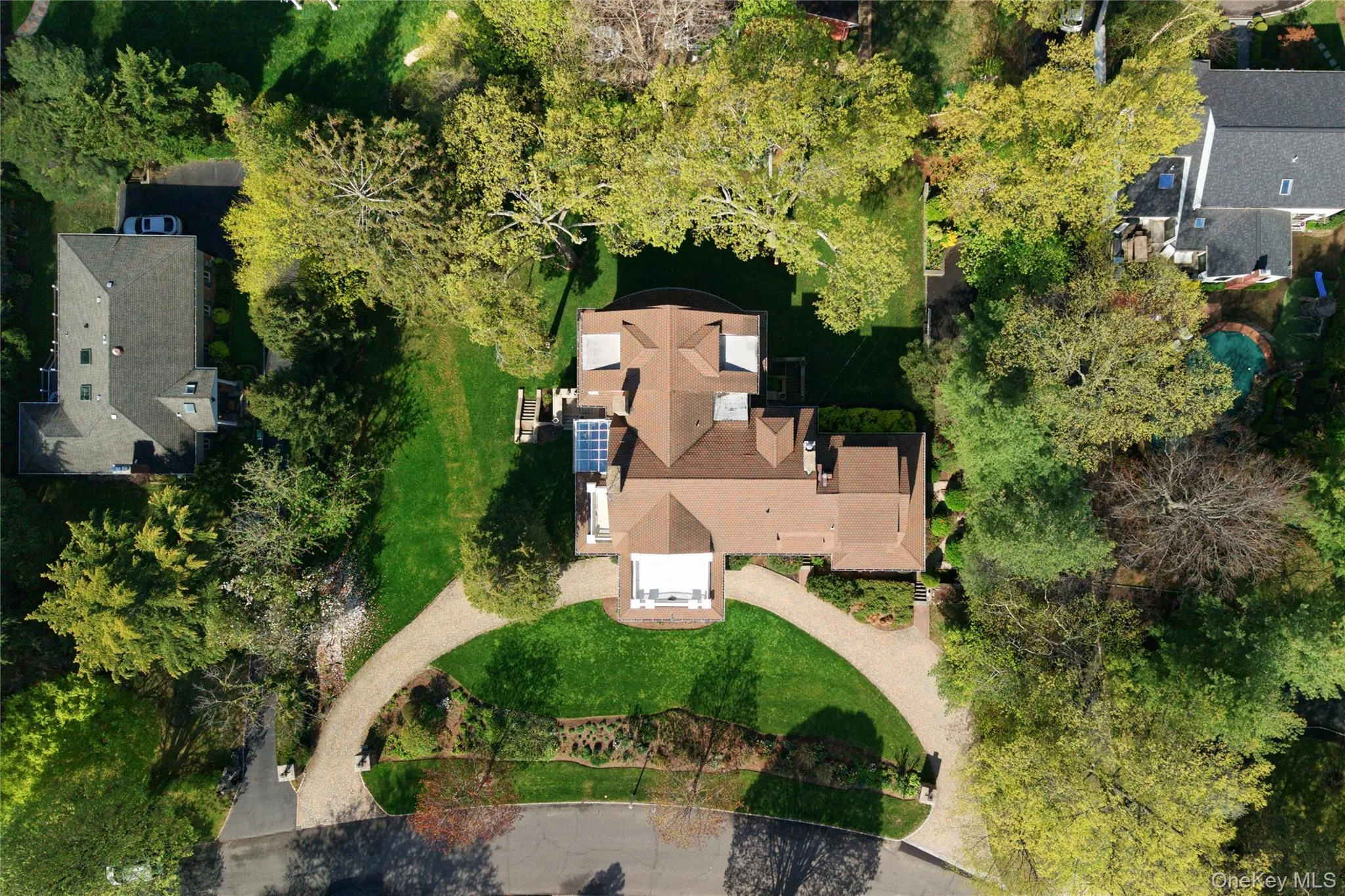 25 West Drive, North Hempstead, NY, 7 Bedrooms Bedrooms, 19 Rooms Rooms,4 BathroomsBathrooms,Residential,For Rent,West,0,986838 25 West Drive, North Hempstead, NY, 7 Bedrooms Bedrooms, 19 Rooms Rooms,4 BathroomsBathrooms,Residential,For Rent,West,0,986838
