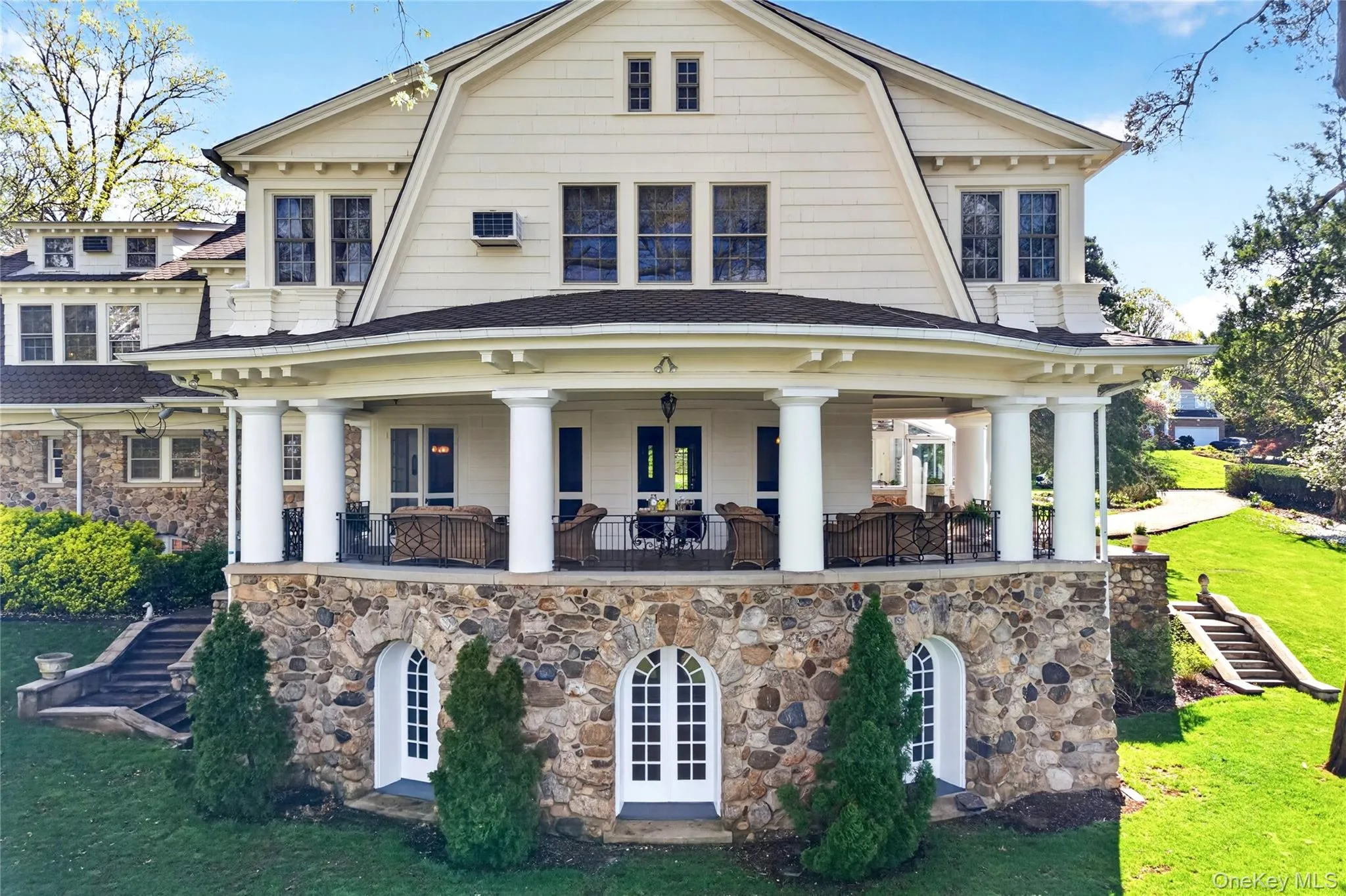 25 West Drive, North Hempstead, NY, 7 Bedrooms Bedrooms, 19 Rooms Rooms,4 BathroomsBathrooms,Residential,For Rent,West,0,986838 25 West Drive, North Hempstead, NY, 7 Bedrooms Bedrooms, 19 Rooms Rooms,4 BathroomsBathrooms,Residential,For Rent,West,0,986838