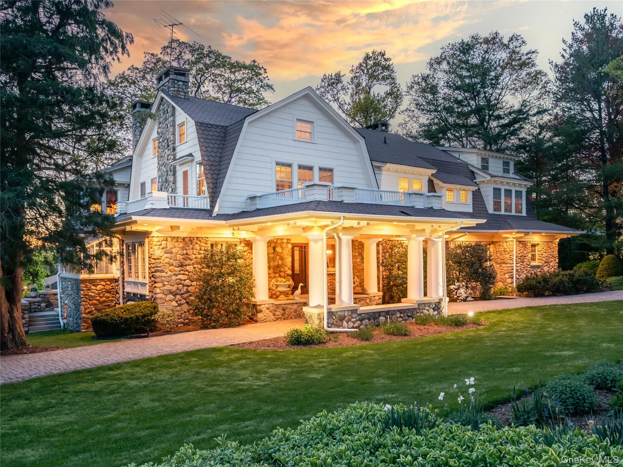 25 West Drive, North Hempstead, NY, 7 Bedrooms Bedrooms, 19 Rooms Rooms,4 BathroomsBathrooms,Residential,For Rent,West,0,986838 25 West Drive, North Hempstead, NY, 7 Bedrooms Bedrooms, 19 Rooms Rooms,4 BathroomsBathrooms,Residential,For Rent,West,0,986838