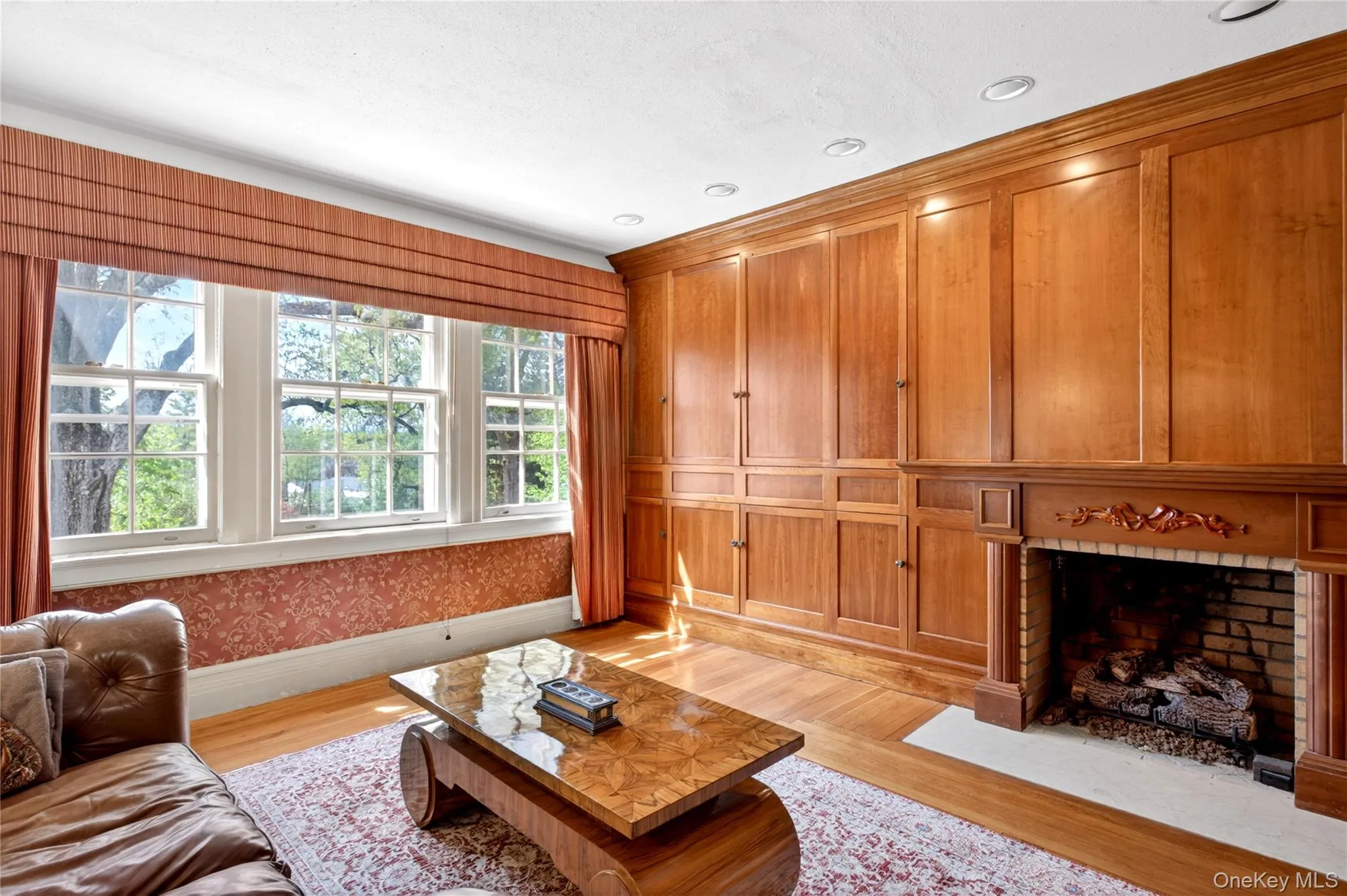 25 West Drive, North Hempstead, NY, 7 Bedrooms Bedrooms, 19 Rooms Rooms,4 BathroomsBathrooms,Residential,For Rent,West,0,986838 25 West Drive, North Hempstead, NY, 7 Bedrooms Bedrooms, 19 Rooms Rooms,4 BathroomsBathrooms,Residential,For Rent,West,0,986838