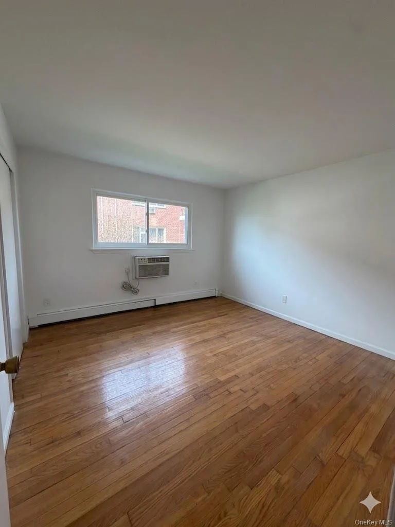 629 Wellwood Avenue, Babylon, NY, 1 Bedroom Bedrooms, 4 Rooms Rooms,1 BathroomBathrooms,Residential Lease,For Rent,Wellwood,0,986842 629 Wellwood Avenue, Babylon, NY, 1 Bedroom Bedrooms, 4 Rooms Rooms,1 BathroomBathrooms,Residential Lease,For Rent,Wellwood,0,986842