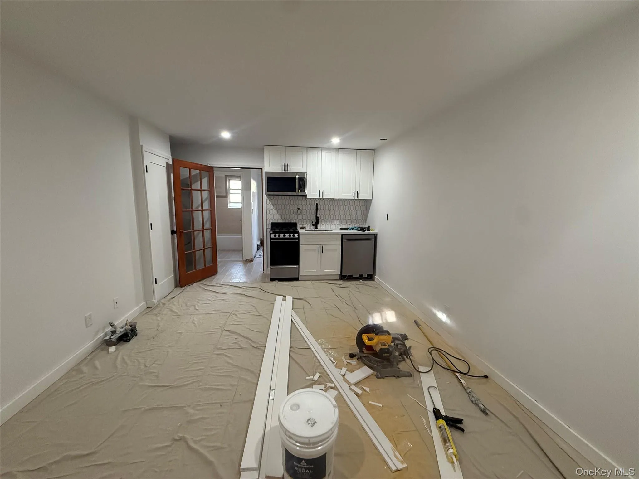 750 East Broadway, Long Beach, NY, 2 Rooms Rooms,1 BathroomBathrooms,Residential Lease,For Rent,East Broadway,0,986854 750 East Broadway, Long Beach, NY, 2 Rooms Rooms,1 BathroomBathrooms,Residential Lease,For Rent,East Broadway,0,986854