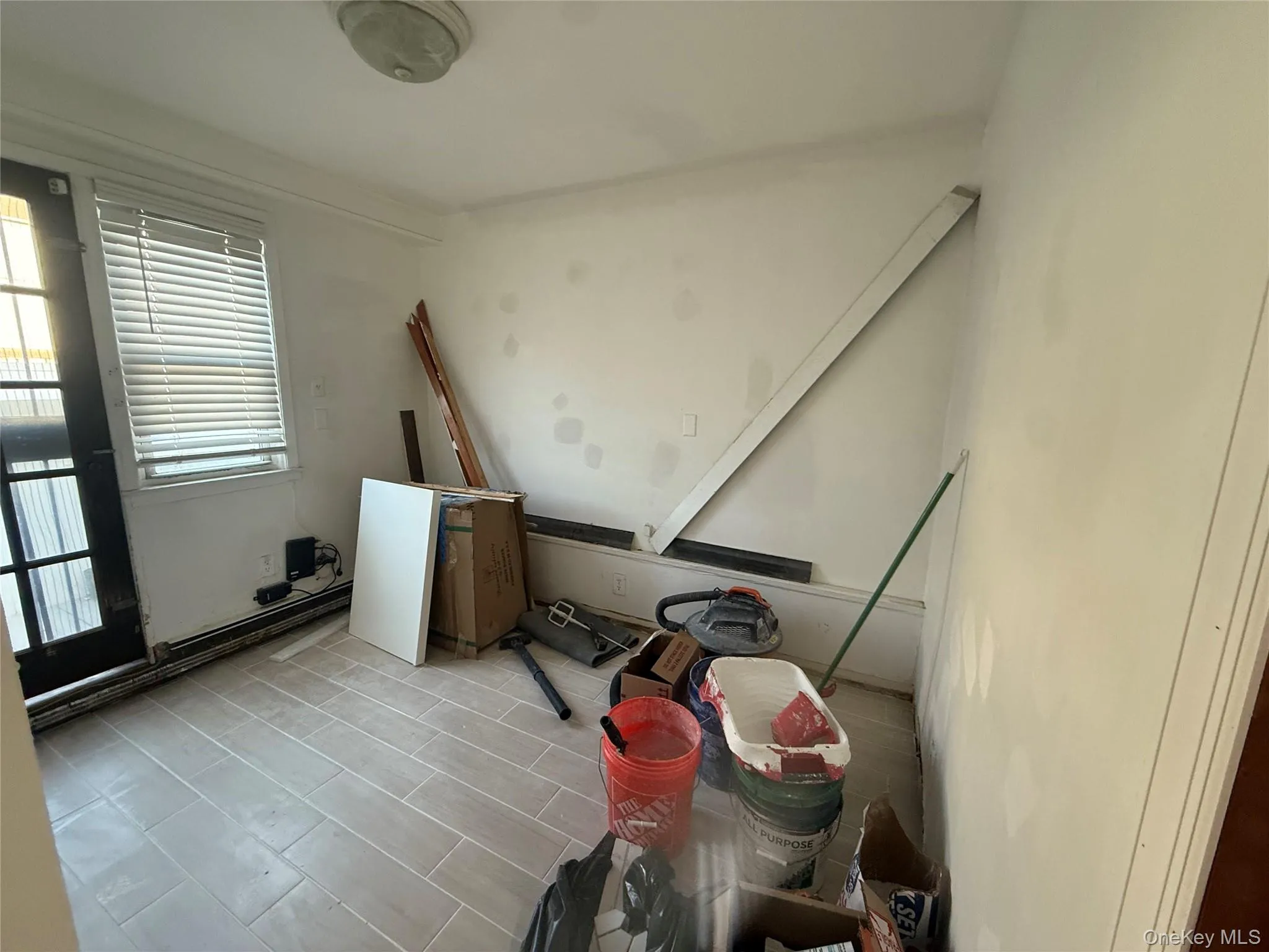 750 East Broadway, Long Beach, NY, 2 Rooms Rooms,1 BathroomBathrooms,Residential Lease,For Rent,East Broadway,0,986854 750 East Broadway, Long Beach, NY, 2 Rooms Rooms,1 BathroomBathrooms,Residential Lease,For Rent,East Broadway,0,986854