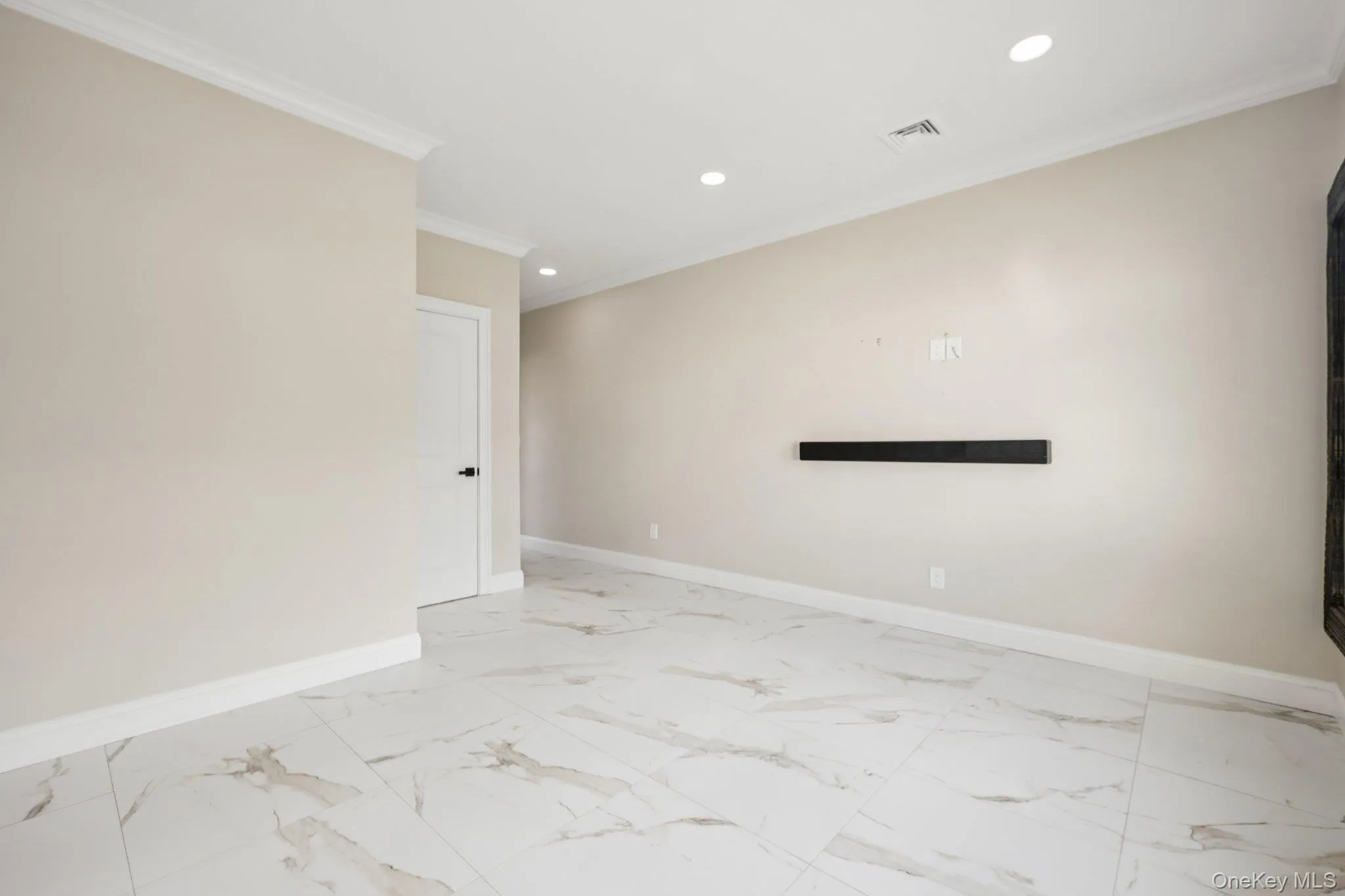 129 Tardy Lane, Hempstead, NY, 5 Bedrooms Bedrooms, 9 Rooms Rooms,4 BathroomsBathrooms,Residential,For Rent,Tardy,0,986857 129 Tardy Lane, Hempstead, NY, 5 Bedrooms Bedrooms, 9 Rooms Rooms,4 BathroomsBathrooms,Residential,For Rent,Tardy,0,986857