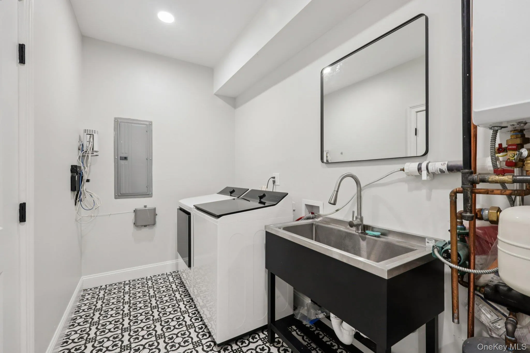 129 Tardy Lane, Hempstead, NY, 5 Bedrooms Bedrooms, 9 Rooms Rooms,4 BathroomsBathrooms,Residential,For Rent,Tardy,0,986857 129 Tardy Lane, Hempstead, NY, 5 Bedrooms Bedrooms, 9 Rooms Rooms,4 BathroomsBathrooms,Residential,For Rent,Tardy,0,986857