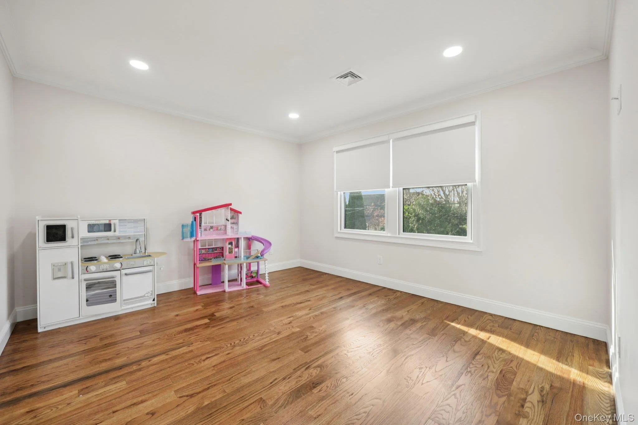129 Tardy Lane, Hempstead, NY, 5 Bedrooms Bedrooms, 9 Rooms Rooms,4 BathroomsBathrooms,Residential,For Rent,Tardy,0,986857 129 Tardy Lane, Hempstead, NY, 5 Bedrooms Bedrooms, 9 Rooms Rooms,4 BathroomsBathrooms,Residential,For Rent,Tardy,0,986857