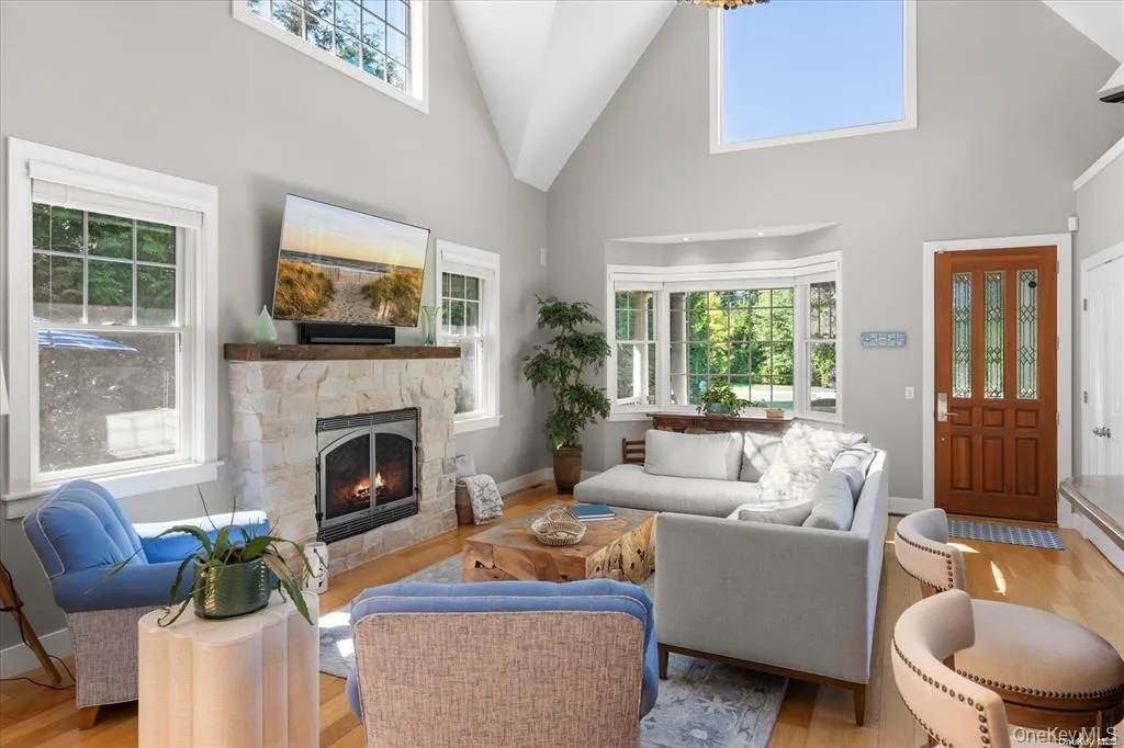 48 Jessup Avenue, Southampton, NY, 3 Bedrooms Bedrooms, 8 Rooms Rooms,3 BathroomsBathrooms,Residential Lease,For Rent,Jessup,0,986861 48 Jessup Avenue, Southampton, NY, 3 Bedrooms Bedrooms, 8 Rooms Rooms,3 BathroomsBathrooms,Residential Lease,For Rent,Jessup,0,986861