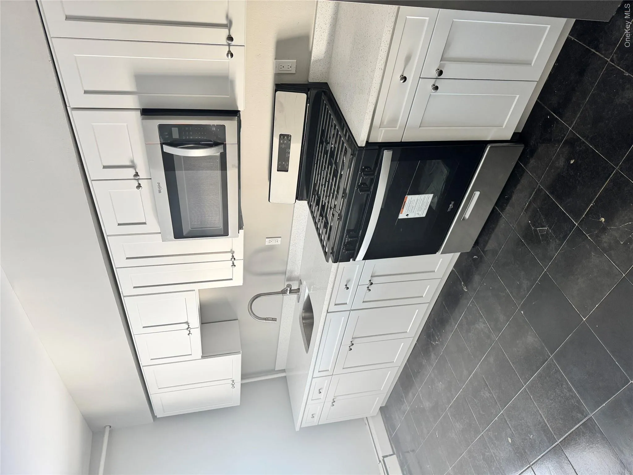 114-25 Bedell Street, New York, NY, 3 Bedrooms Bedrooms, 6 Rooms Rooms,1 BathroomBathrooms,Residential Lease,For Rent,Bedell,0,986871 114-25 Bedell Street, New York, NY, 3 Bedrooms Bedrooms, 6 Rooms Rooms,1 BathroomBathrooms,Residential Lease,For Rent,Bedell,0,986871