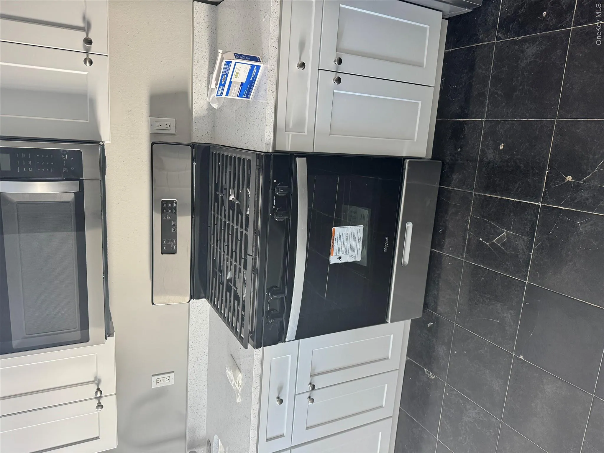 114-25 Bedell Street, New York, NY, 3 Bedrooms Bedrooms, 6 Rooms Rooms,1 BathroomBathrooms,Residential Lease,For Rent,Bedell,0,986871 114-25 Bedell Street, New York, NY, 3 Bedrooms Bedrooms, 6 Rooms Rooms,1 BathroomBathrooms,Residential Lease,For Rent,Bedell,0,986871