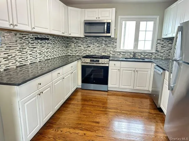 13 Juniper Road, North Hempstead, NY, 3 Bedrooms Bedrooms, 5 Rooms Rooms,1 BathroomBathrooms,Residential Lease,For Rent,Juniper,0,986883 13 Juniper Road, North Hempstead, NY, 3 Bedrooms Bedrooms, 5 Rooms Rooms,1 BathroomBathrooms,Residential Lease,For Rent,Juniper,0,986883