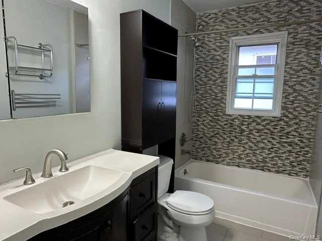 13 Juniper Road, North Hempstead, NY, 3 Bedrooms Bedrooms, 5 Rooms Rooms,1 BathroomBathrooms,Residential Lease,For Rent,Juniper,0,986883 13 Juniper Road, North Hempstead, NY, 3 Bedrooms Bedrooms, 5 Rooms Rooms,1 BathroomBathrooms,Residential Lease,For Rent,Juniper,0,986883