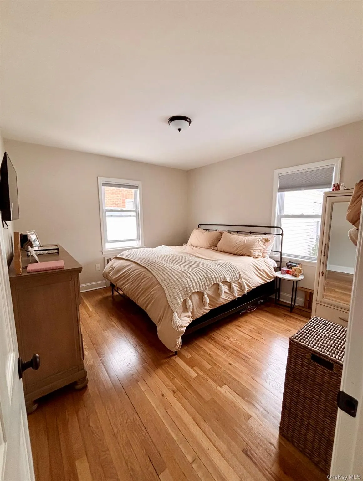 201-07 23rd Avenue, New York, NY, 3 Bedrooms Bedrooms, 6 Rooms Rooms,2 BathroomsBathrooms,Residential Lease,For Rent,23rd,0,986886 201-07 23rd Avenue, New York, NY, 3 Bedrooms Bedrooms, 6 Rooms Rooms,2 BathroomsBathrooms,Residential Lease,For Rent,23rd,0,986886