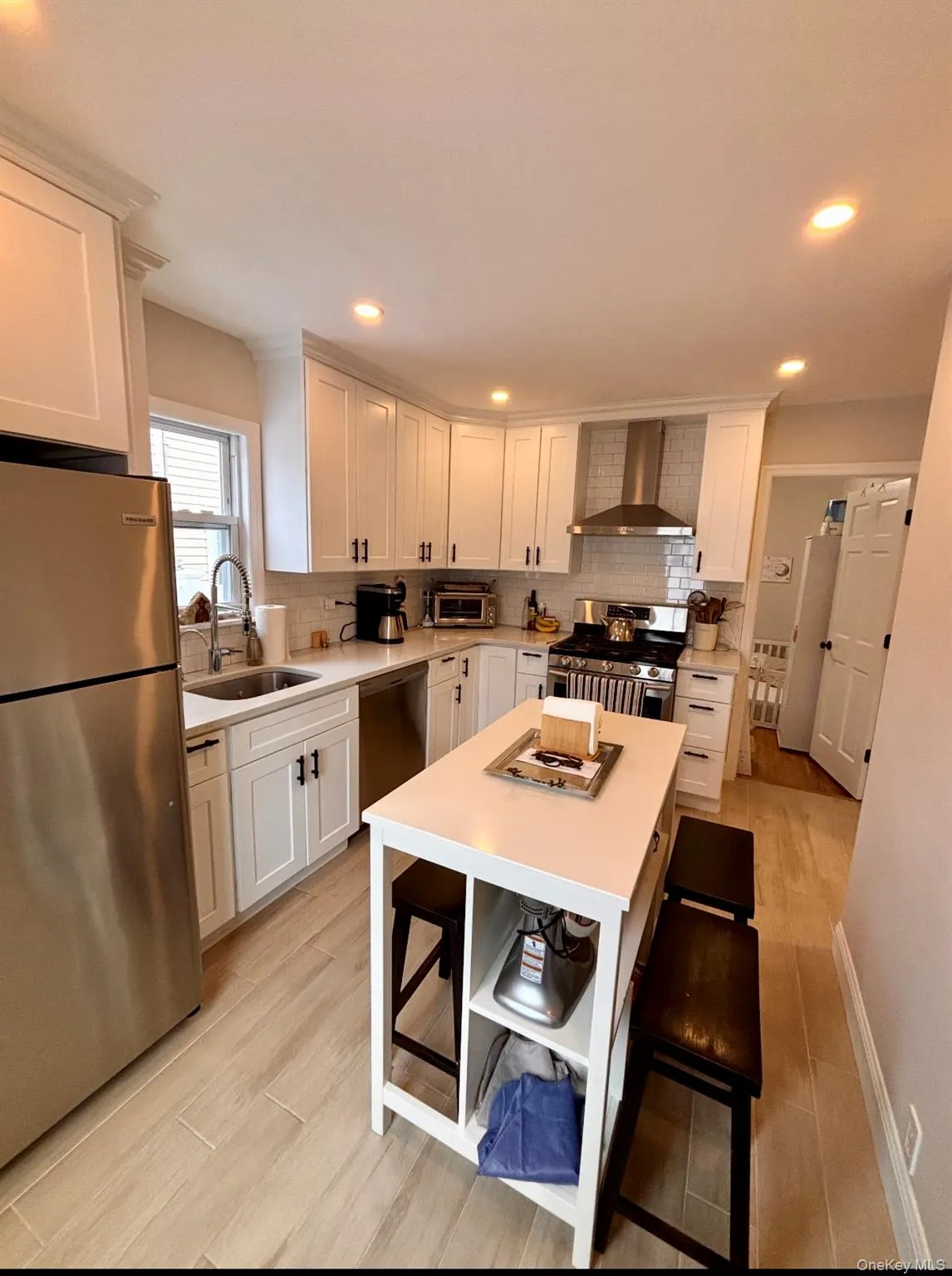 201-07 23rd Avenue, New York, NY, 3 Bedrooms Bedrooms, 6 Rooms Rooms,2 BathroomsBathrooms,Residential Lease,For Rent,23rd,0,986886 201-07 23rd Avenue, New York, NY, 3 Bedrooms Bedrooms, 6 Rooms Rooms,2 BathroomsBathrooms,Residential Lease,For Rent,23rd,0,986886