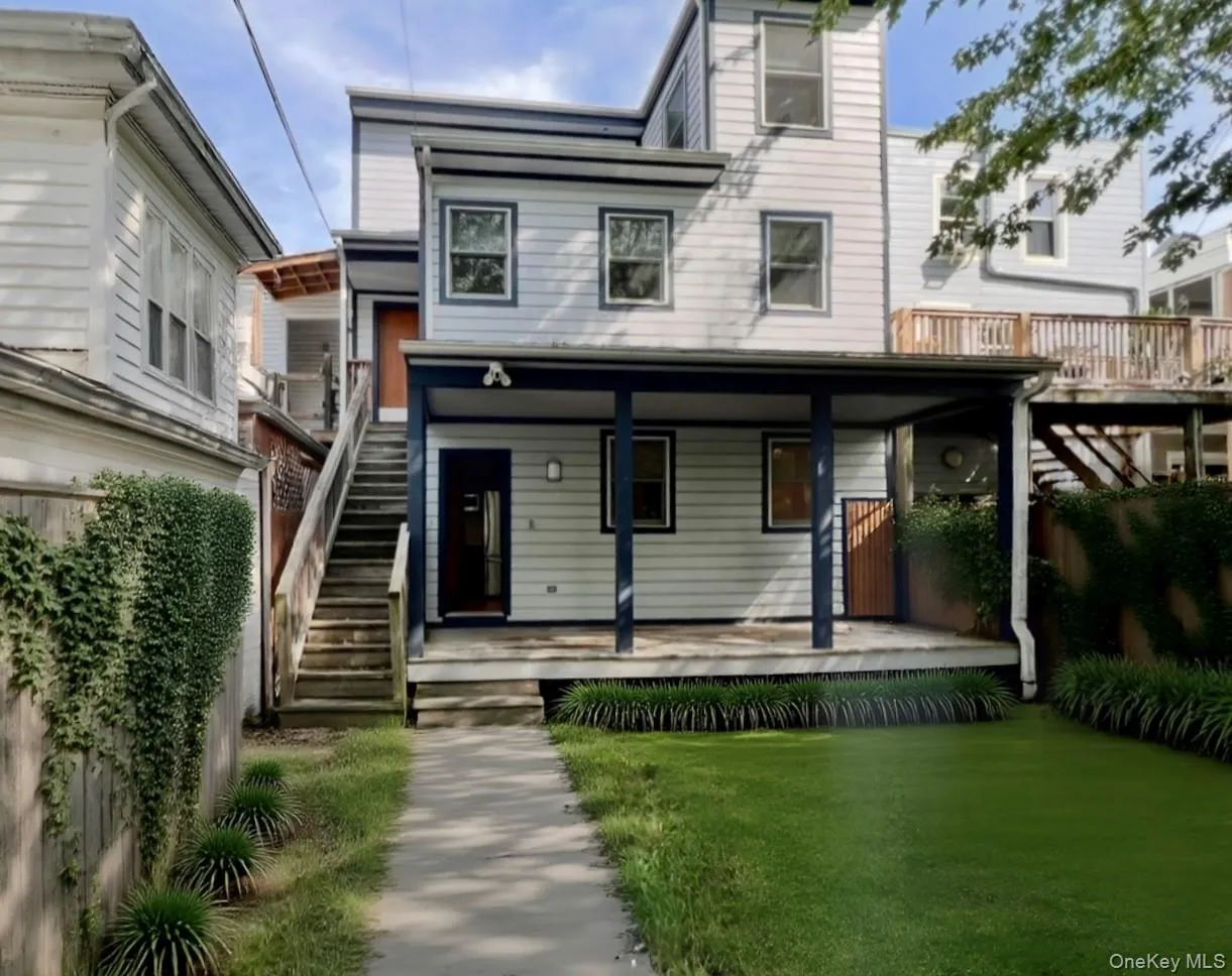 125 Warren Street, Hudson, NY, 3 Bedrooms Bedrooms, 8 Rooms Rooms,4 BathroomsBathrooms,Residential,For Rent,Warren,0,986902 125 Warren Street, Hudson, NY, 3 Bedrooms Bedrooms, 8 Rooms Rooms,4 BathroomsBathrooms,Residential,For Rent,Warren,0,986902