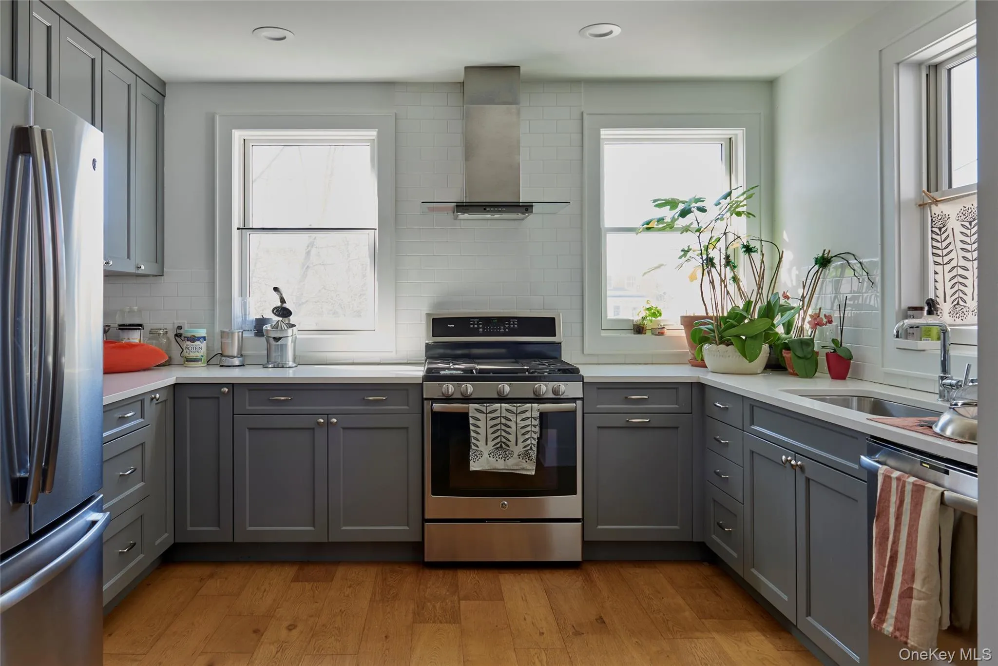 125 Warren Street, Hudson, NY, 3 Bedrooms Bedrooms, 8 Rooms Rooms,4 BathroomsBathrooms,Residential,For Rent,Warren,0,986902 125 Warren Street, Hudson, NY, 3 Bedrooms Bedrooms, 8 Rooms Rooms,4 BathroomsBathrooms,Residential,For Rent,Warren,0,986902