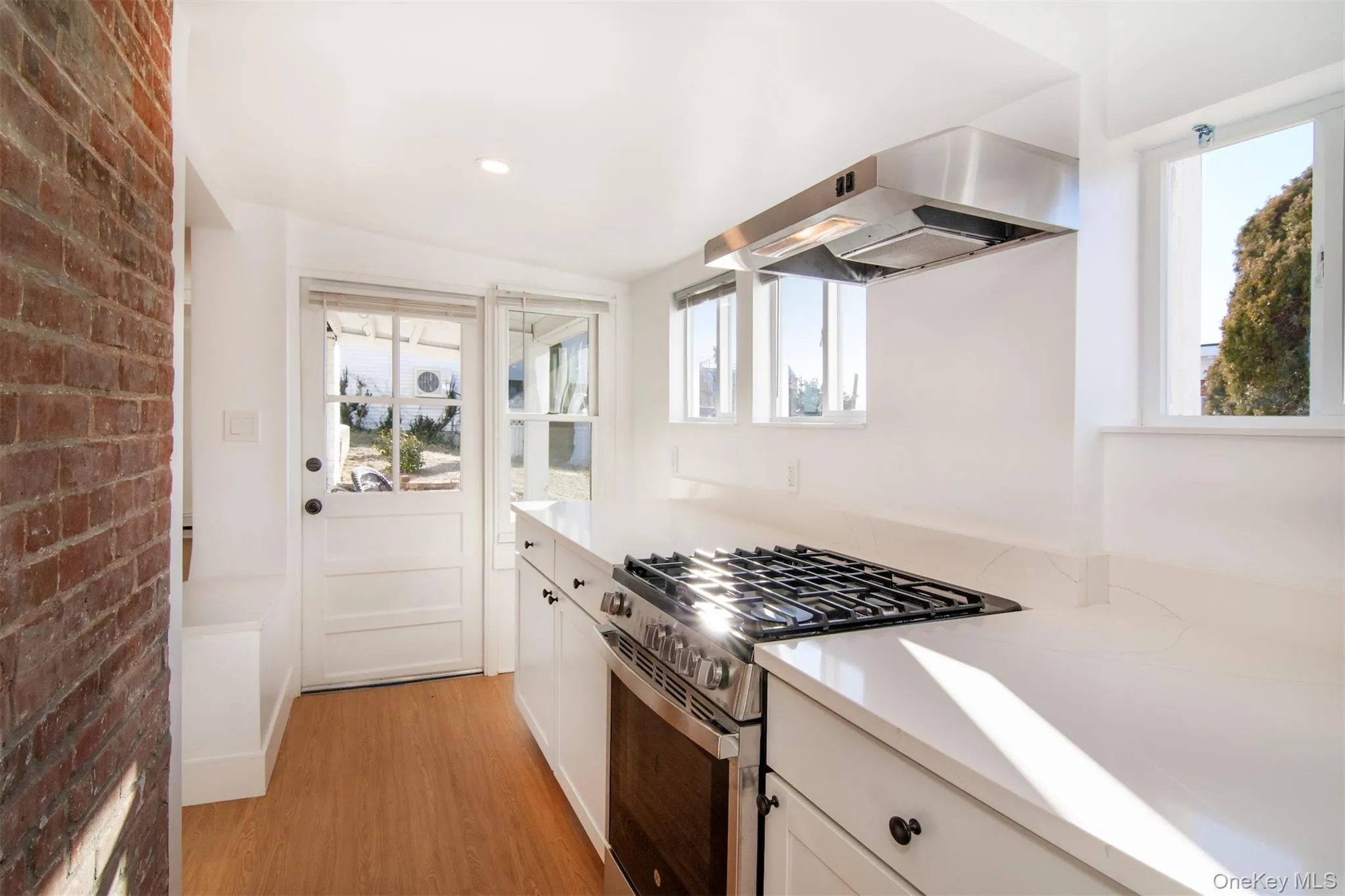 9 Buckhout Street, Greenburgh, NY, 2 Bedrooms Bedrooms, 4 Rooms Rooms,1 BathroomBathrooms,Residential Lease,For Rent,Buckhout,0,986903 9 Buckhout Street, Greenburgh, NY, 2 Bedrooms Bedrooms, 4 Rooms Rooms,1 BathroomBathrooms,Residential Lease,For Rent,Buckhout,0,986903