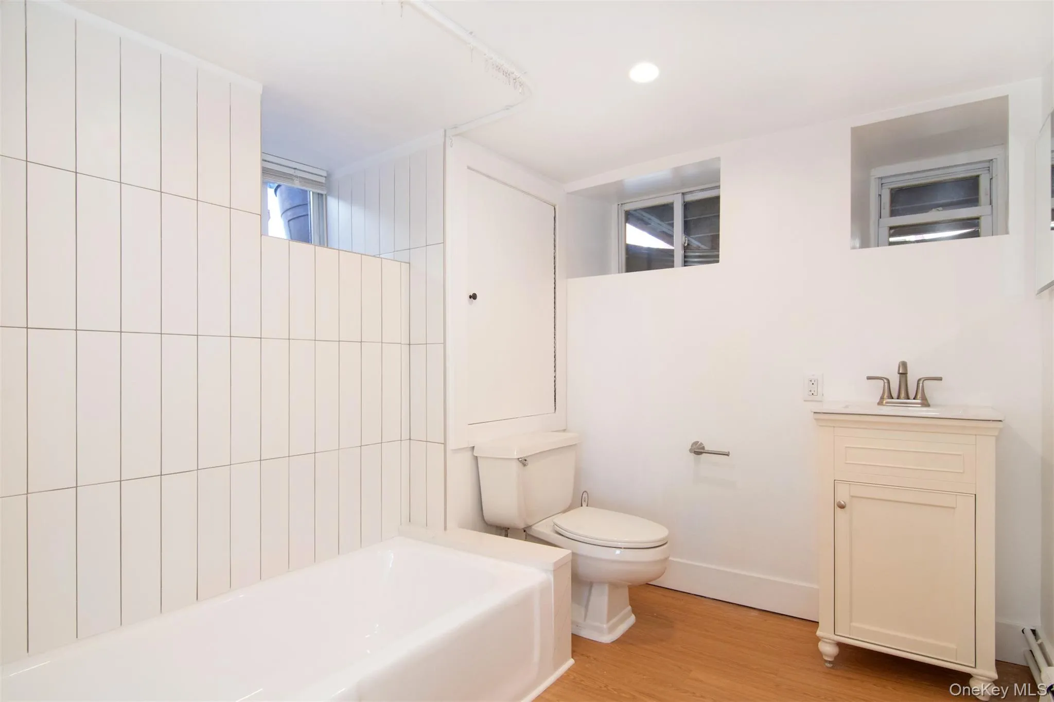 9 Buckhout Street, Greenburgh, NY, 2 Bedrooms Bedrooms, 4 Rooms Rooms,1 BathroomBathrooms,Residential Lease,For Rent,Buckhout,0,986903 9 Buckhout Street, Greenburgh, NY, 2 Bedrooms Bedrooms, 4 Rooms Rooms,1 BathroomBathrooms,Residential Lease,For Rent,Buckhout,0,986903