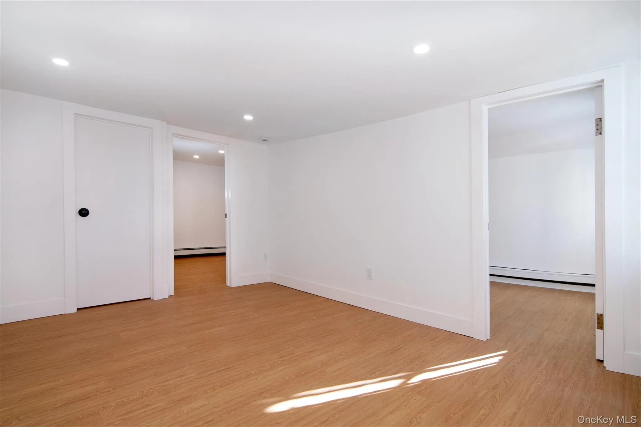 9 Buckhout Street, Greenburgh, NY, 2 Bedrooms Bedrooms, 4 Rooms Rooms,1 BathroomBathrooms,Residential Lease,For Rent,Buckhout,0,986903 9 Buckhout Street, Greenburgh, NY, 2 Bedrooms Bedrooms, 4 Rooms Rooms,1 BathroomBathrooms,Residential Lease,For Rent,Buckhout,0,986903