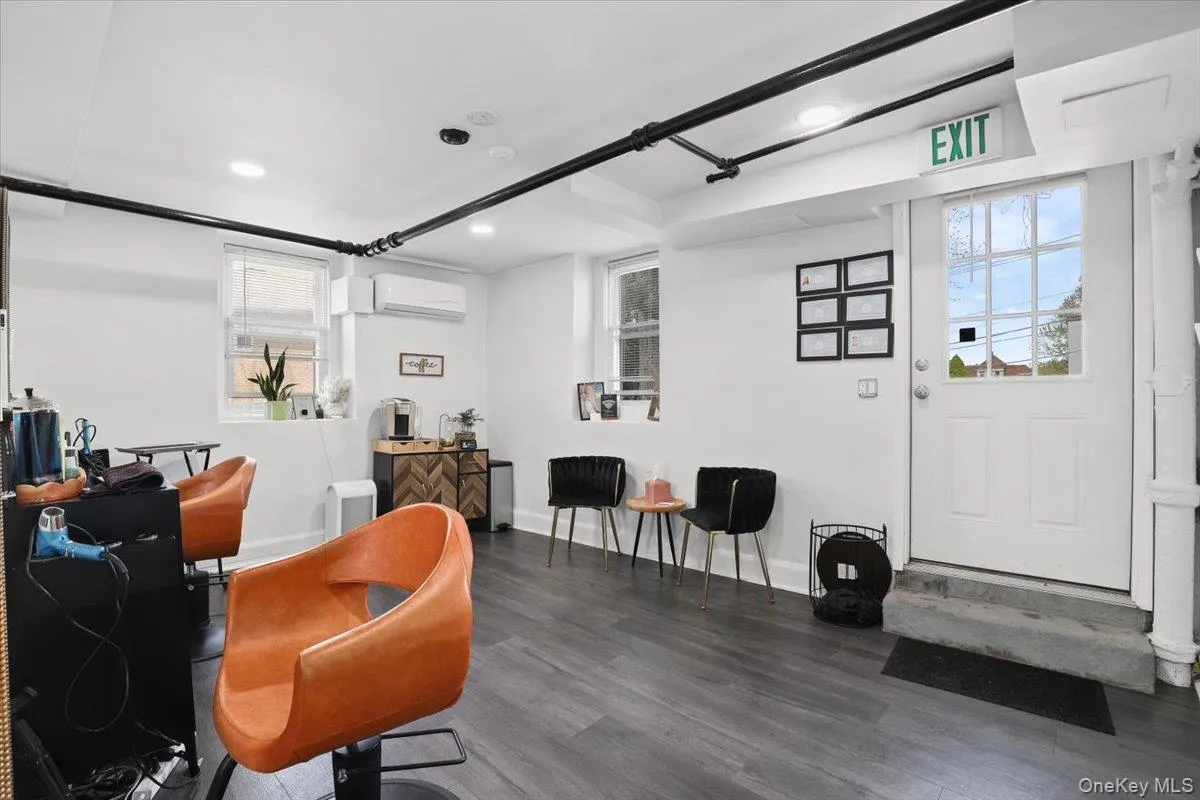 7A Dunwoodie Street, Eastchester, NY, ,Commercial Lease,For Rent,Dunwoodie,0,986906 7A Dunwoodie Street, Eastchester, NY, ,Commercial Lease,For Rent,Dunwoodie,0,986906