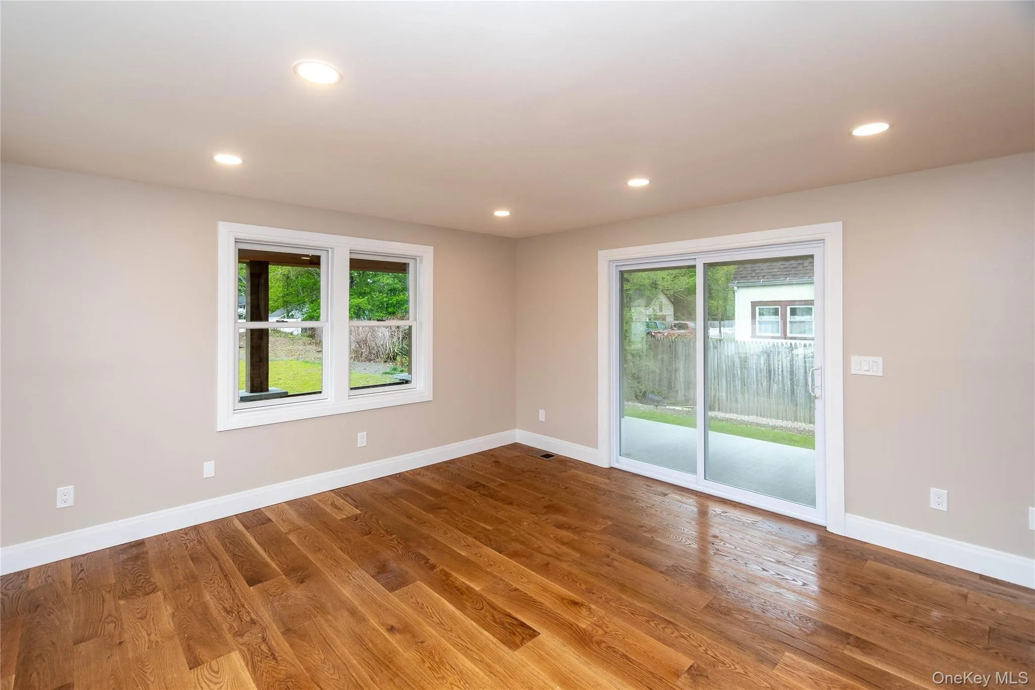 Office/Business Separate Entrance Office/Business Separate Entrance
