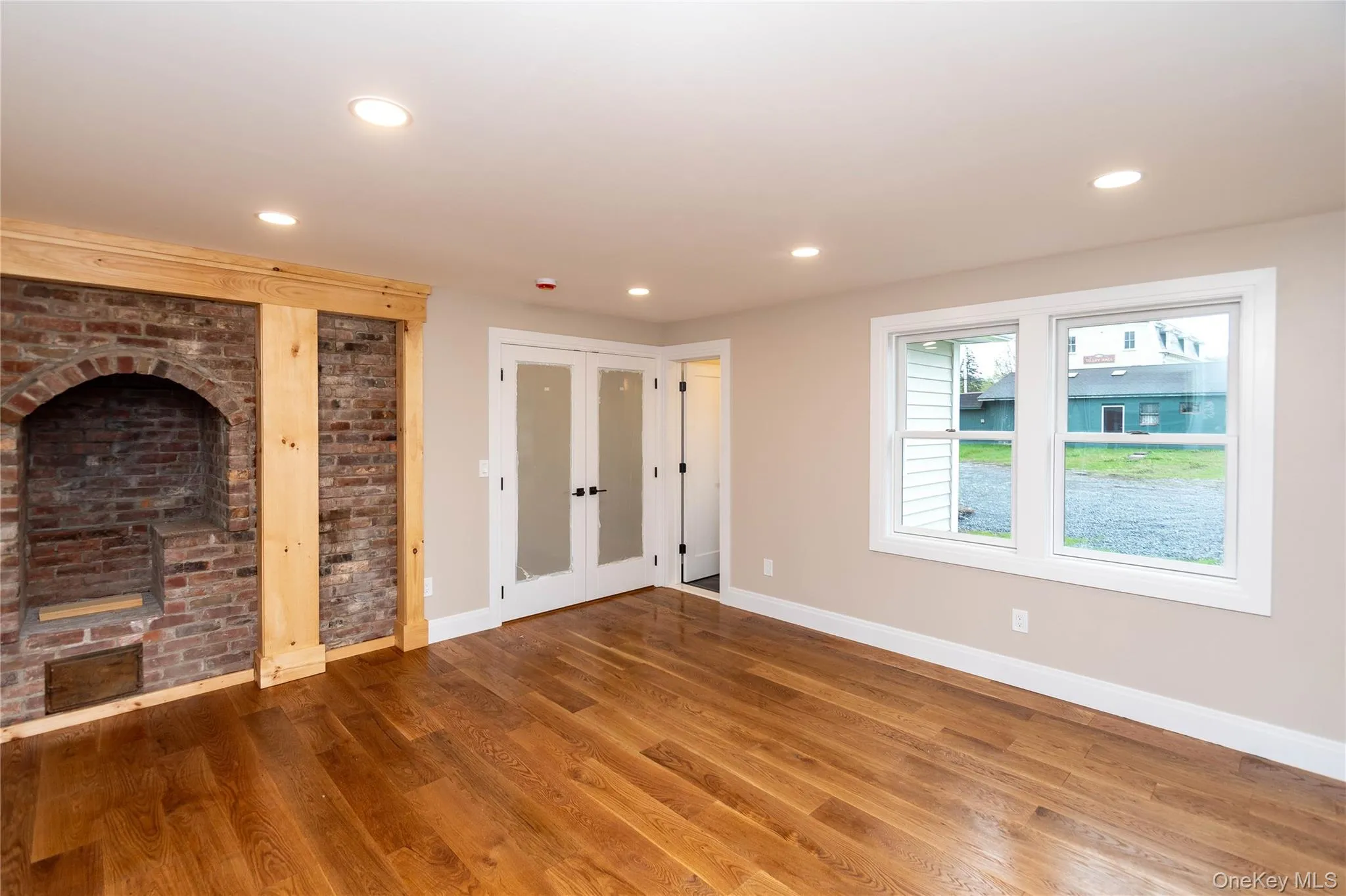 Office/Business Separate Entrance Office/Business Separate Entrance