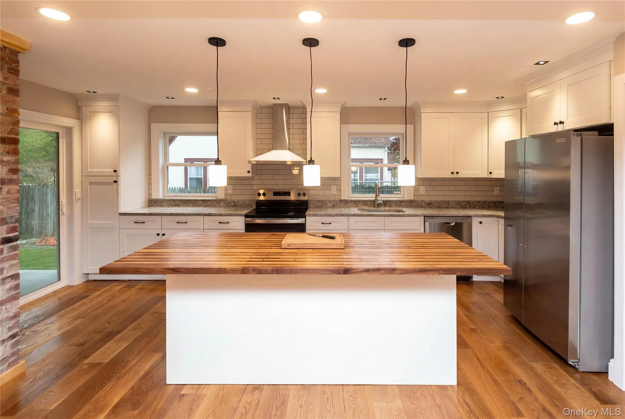 Large Kitchen with working Island. Island top is AI, waiting for delivery of Island Top to be installed. Large Kitchen with working Island. Island top is AI, waiting for delivery of Island Top to be installed.