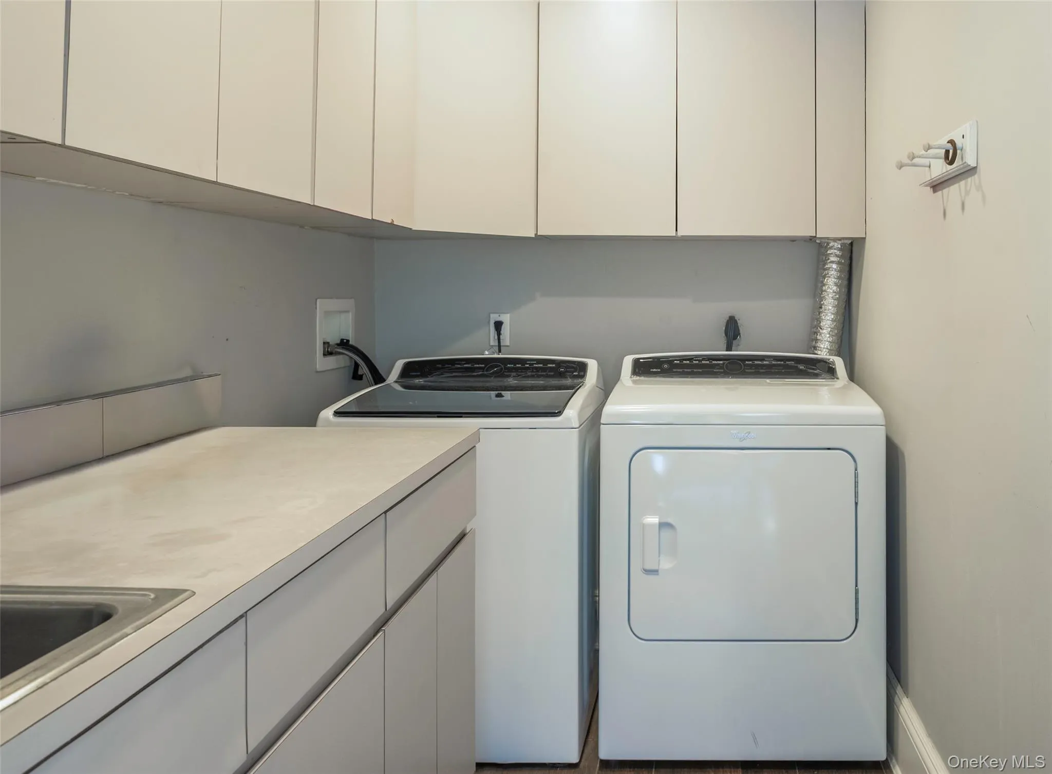 1095 Pine Valley Road, Oyster Bay, NY, 6 Bedrooms Bedrooms, 11 Rooms Rooms,5 BathroomsBathrooms,Residential,For Rent,Pine Valley,0,986963 1095 Pine Valley Road, Oyster Bay, NY, 6 Bedrooms Bedrooms, 11 Rooms Rooms,5 BathroomsBathrooms,Residential,For Rent,Pine Valley,0,986963