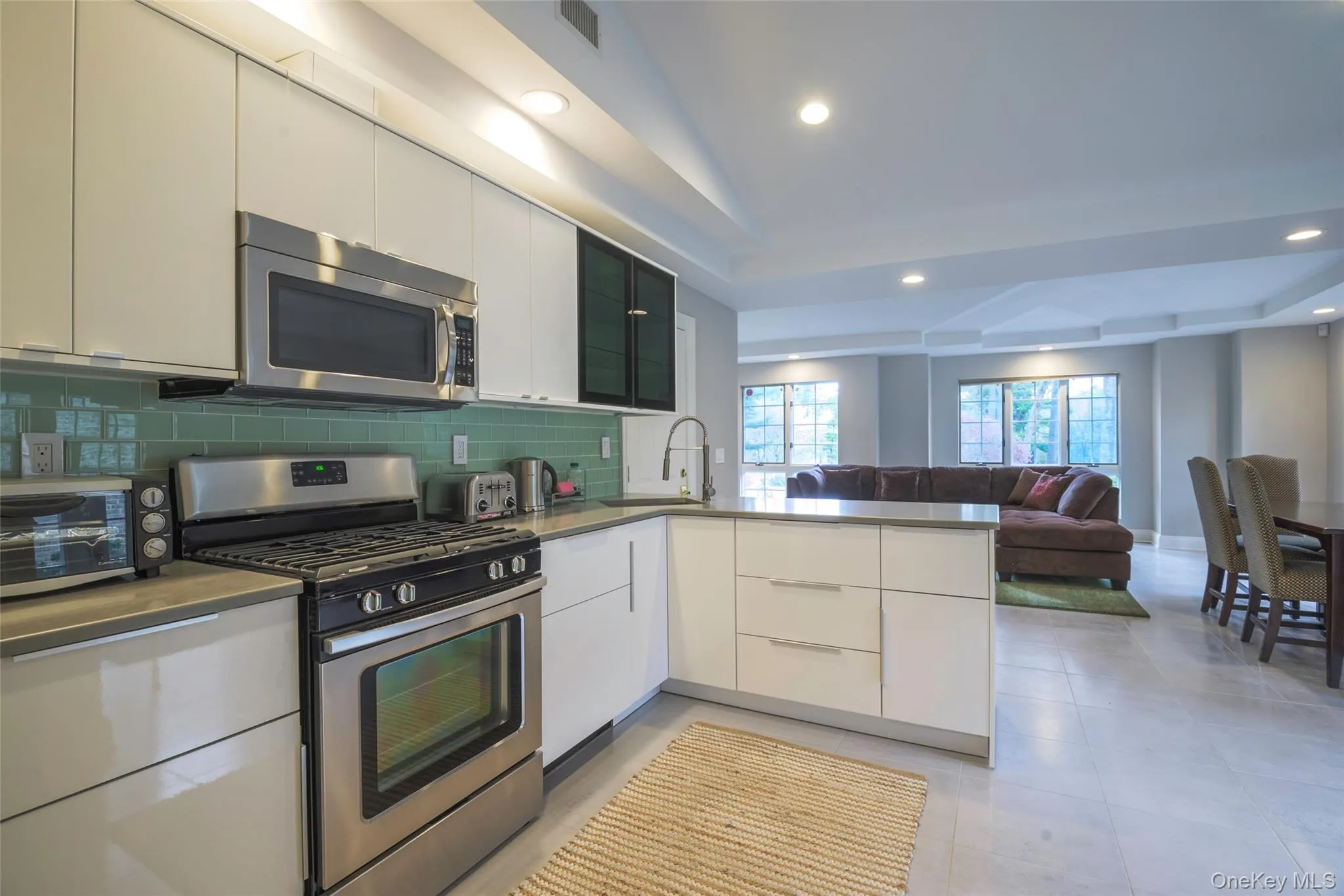1095 Pine Valley Road, Oyster Bay, NY, 6 Bedrooms Bedrooms, 11 Rooms Rooms,5 BathroomsBathrooms,Residential,For Rent,Pine Valley,0,986963 1095 Pine Valley Road, Oyster Bay, NY, 6 Bedrooms Bedrooms, 11 Rooms Rooms,5 BathroomsBathrooms,Residential,For Rent,Pine Valley,0,986963