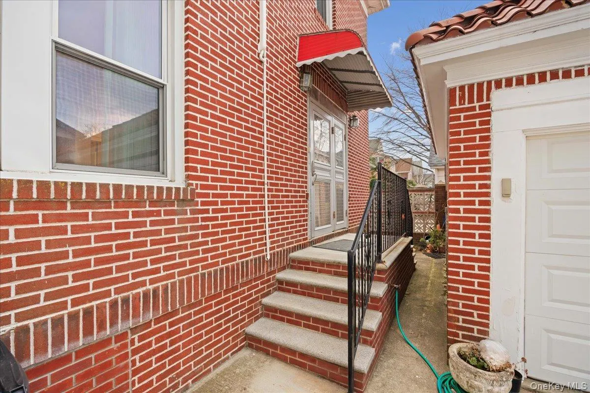 Side Entry Side Entry