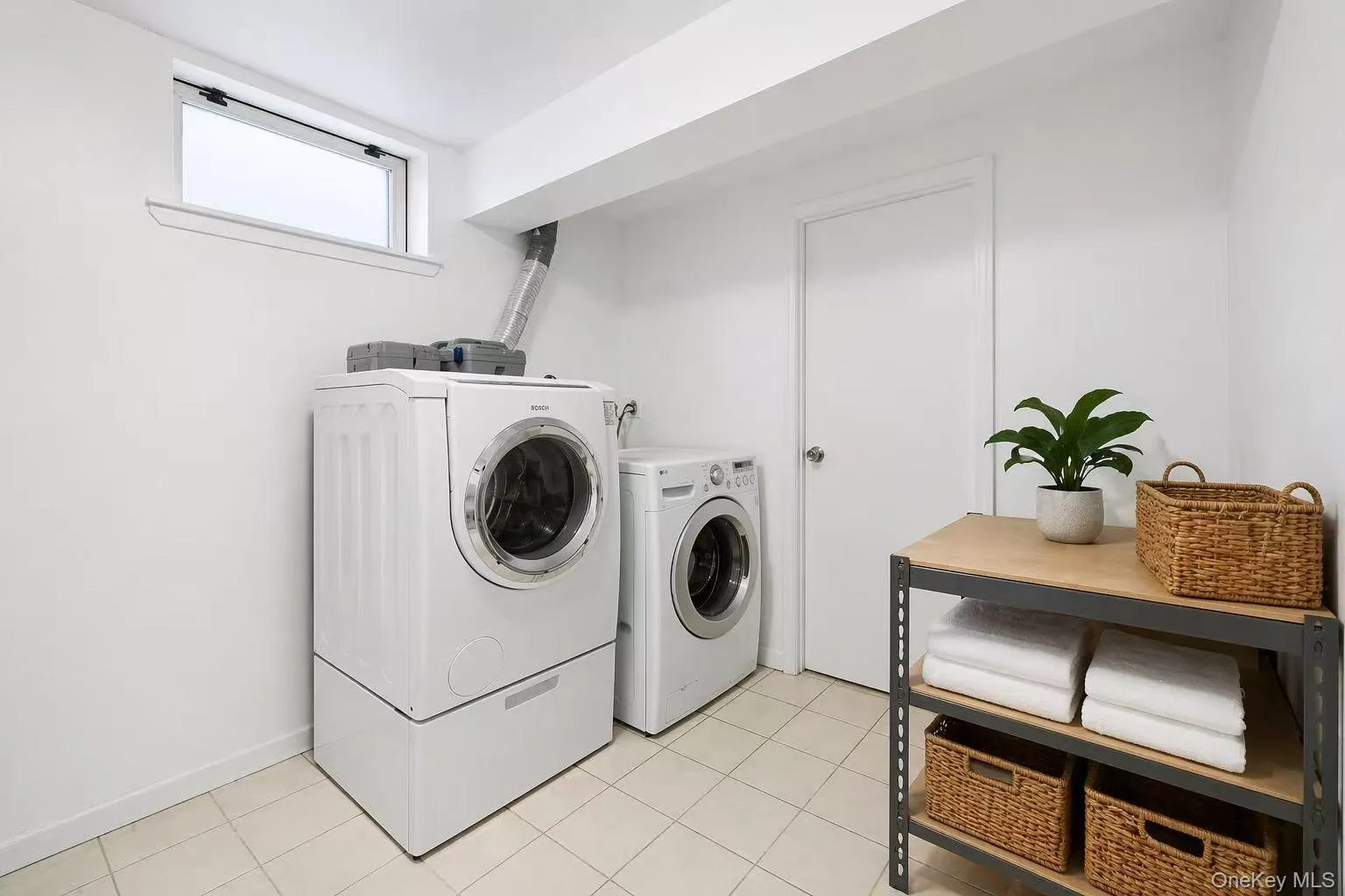 20931 39th Avenue, New York, NY, 6 Bedrooms Bedrooms, 15 Rooms Rooms,4 BathroomsBathrooms,Residential,For Rent,39th,0,986974 20931 39th Avenue, New York, NY, 6 Bedrooms Bedrooms, 15 Rooms Rooms,4 BathroomsBathrooms,Residential,For Rent,39th,0,986974