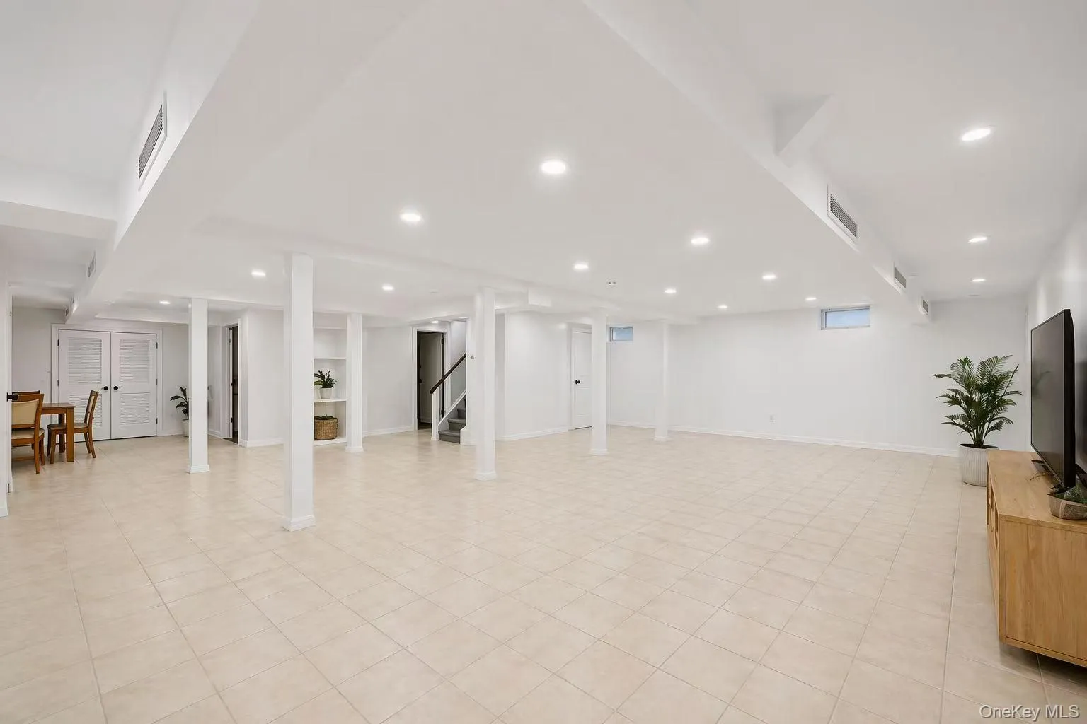 20931 39th Avenue, New York, NY, 6 Bedrooms Bedrooms, 15 Rooms Rooms,4 BathroomsBathrooms,Residential,For Rent,39th,0,986974 20931 39th Avenue, New York, NY, 6 Bedrooms Bedrooms, 15 Rooms Rooms,4 BathroomsBathrooms,Residential,For Rent,39th,0,986974