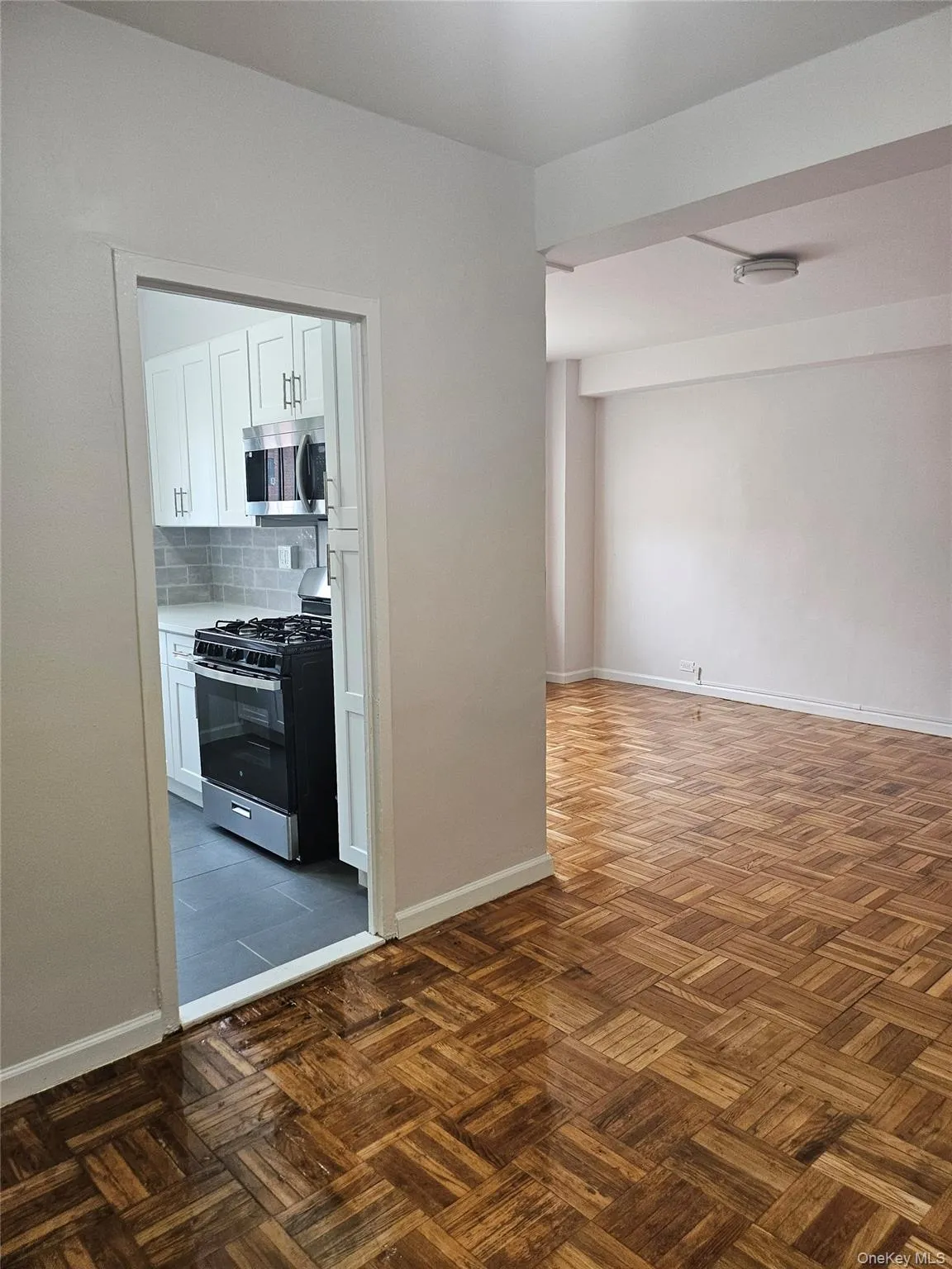 1705 Purdy Street, New York, NY, 3 Bedrooms Bedrooms, 6 Rooms Rooms,1 BathroomBathrooms,Residential,For Rent,Purdy,0,986975 1705 Purdy Street, New York, NY, 3 Bedrooms Bedrooms, 6 Rooms Rooms,1 BathroomBathrooms,Residential,For Rent,Purdy,0,986975