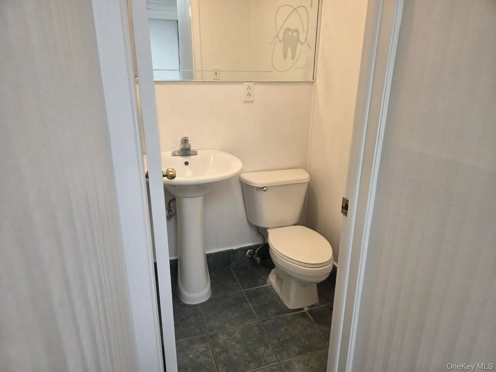 631 Montauk Highway, Islip, NY, ,Commercial Lease,For Rent,Montauk,0,986976 631 Montauk Highway, Islip, NY, ,Commercial Lease,For Rent,Montauk,0,986976